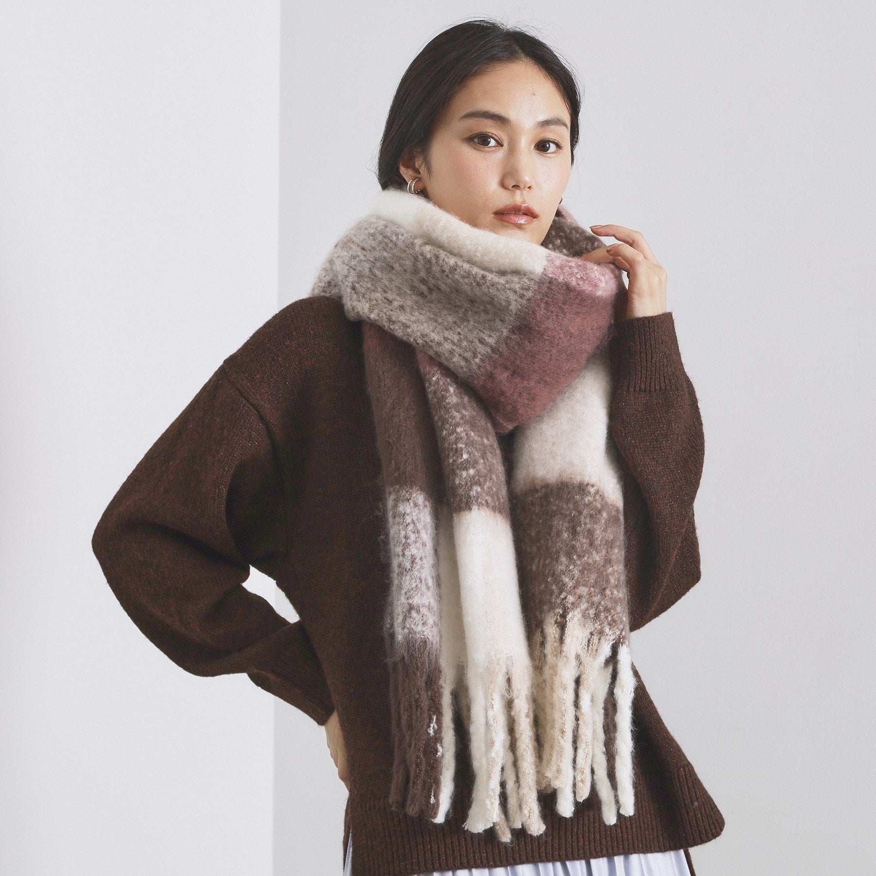 オペーク ドット クリップ OPAQUE.CLIP マルチカラーチェックボリュームストール （レッド(863)） レッド(863)