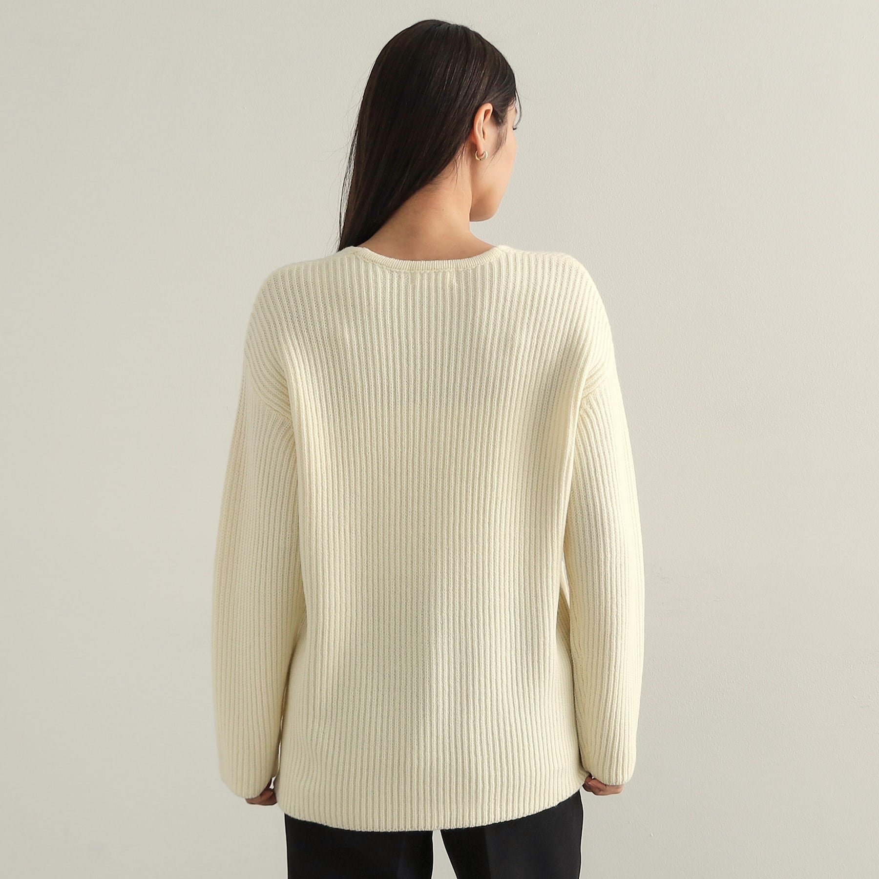 オペーク ドット クリップ OPAQUE.CLIP 金ボタン付ポケットVネックニット【洗濯機洗い可】