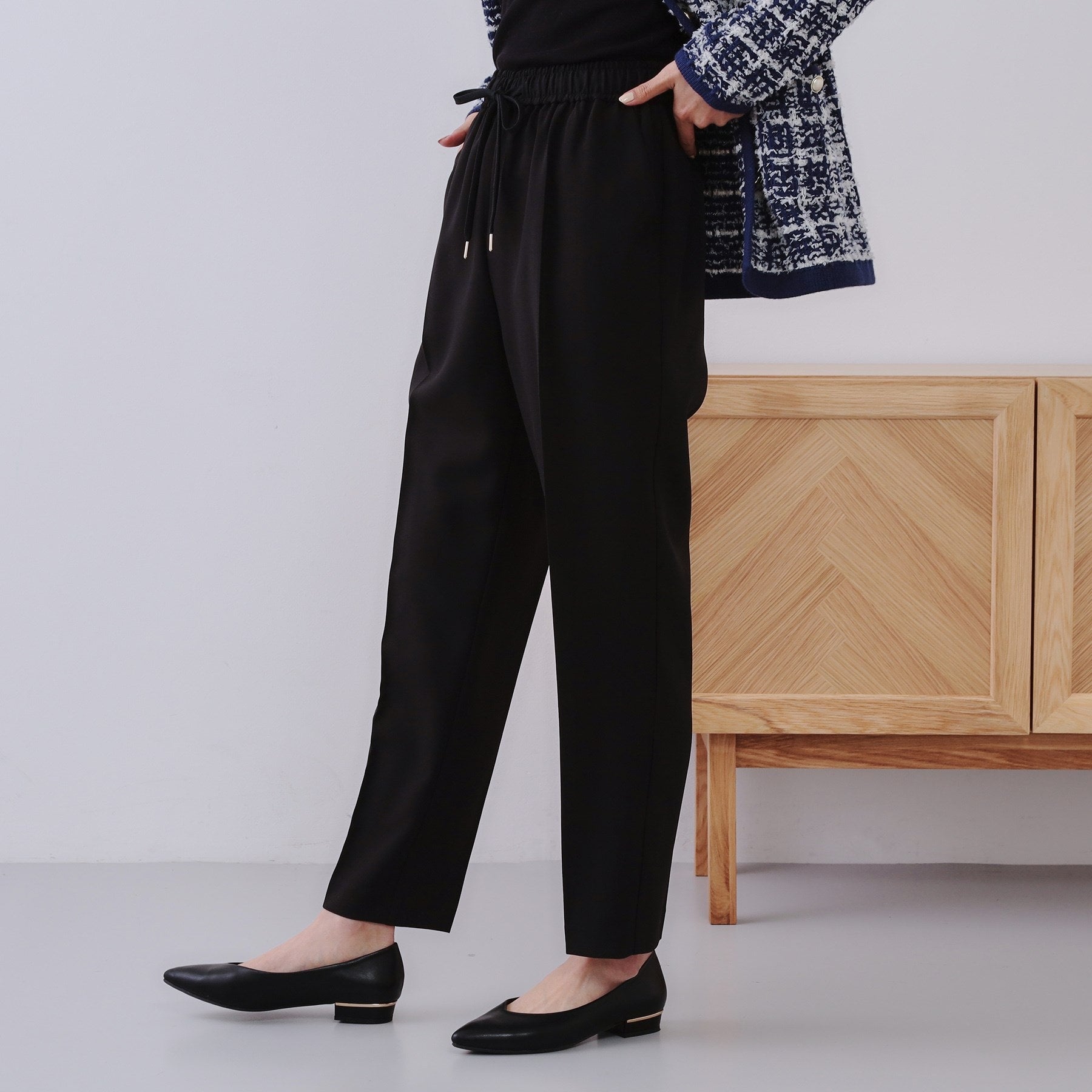 オペーク ドット クリップ OPAQUE.CLIP 美脚ストレッチイージーテーパードパンツ【洗濯機洗い可／防シワ】 （サックスブルー(090)） サックスブルー(090)