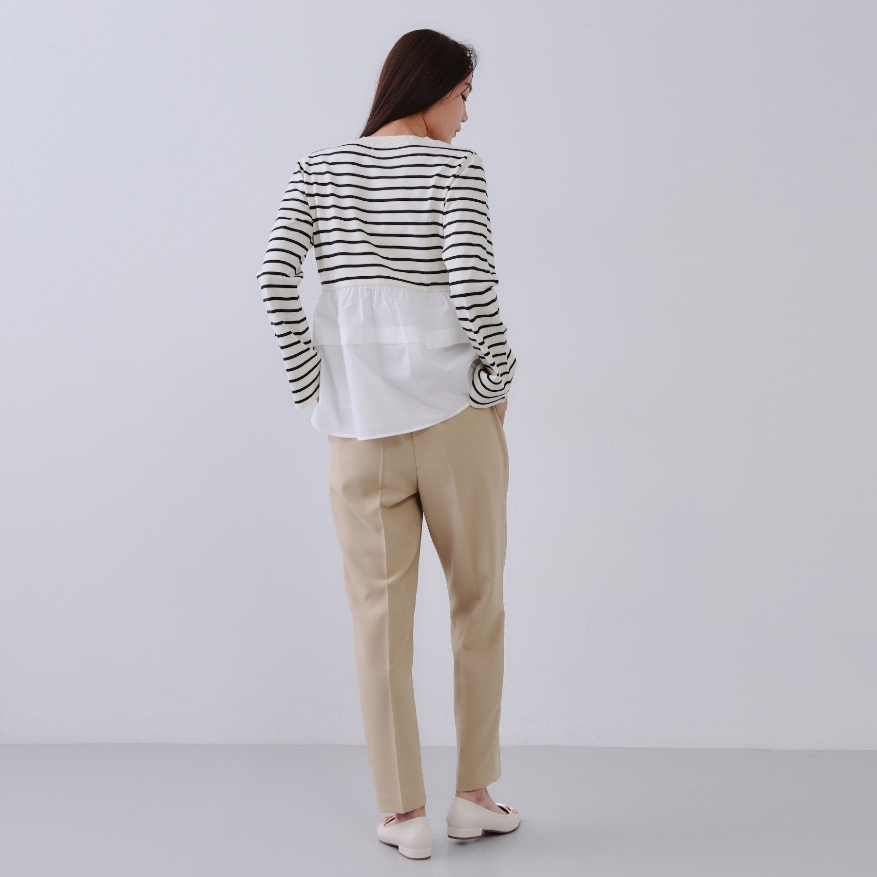 オペーク ドット クリップ OPAQUE.CLIP 美脚ストレッチイージーテーパードパンツ【洗濯機洗い可／防シワ】 （サックスブルー(090)） サックスブルー(090)