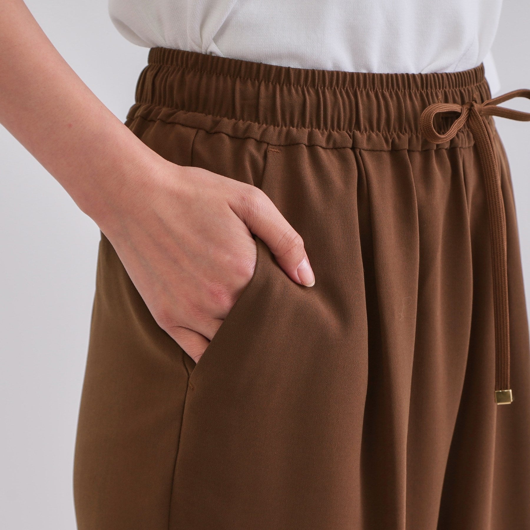 OPAQUE.CLIP OPAQUE.CLIP Beautiful Leg Easy Wide Pants / Compatible with Setups 【Stretch / Wrinkle-Resistant / Machine Washable】