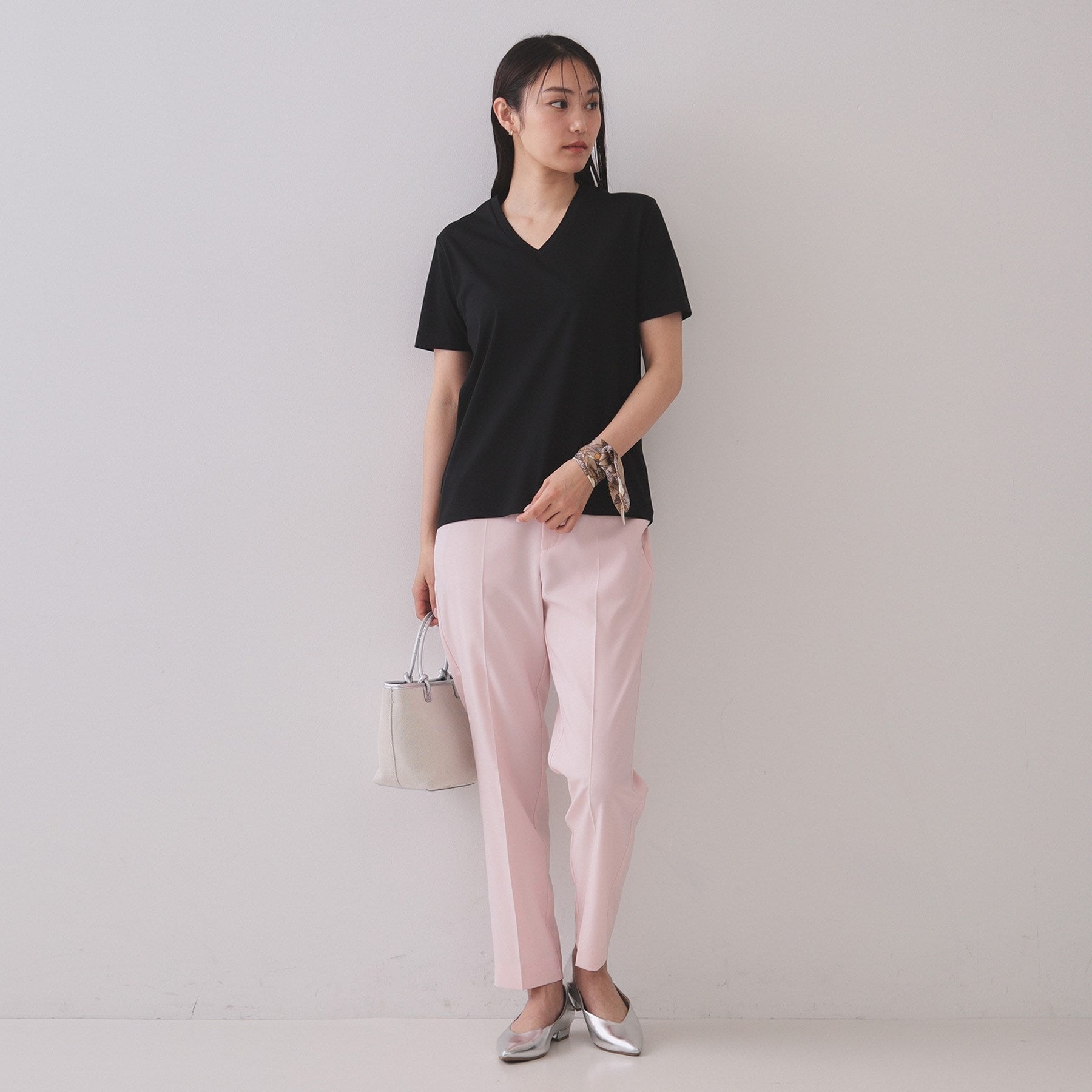 オペーク ドット クリップ OPAQUE.CLIP 《5color》VネックベーシックTシャツ【接触冷感／洗濯機洗い可】 （ブラック(019)） ブラック(019)