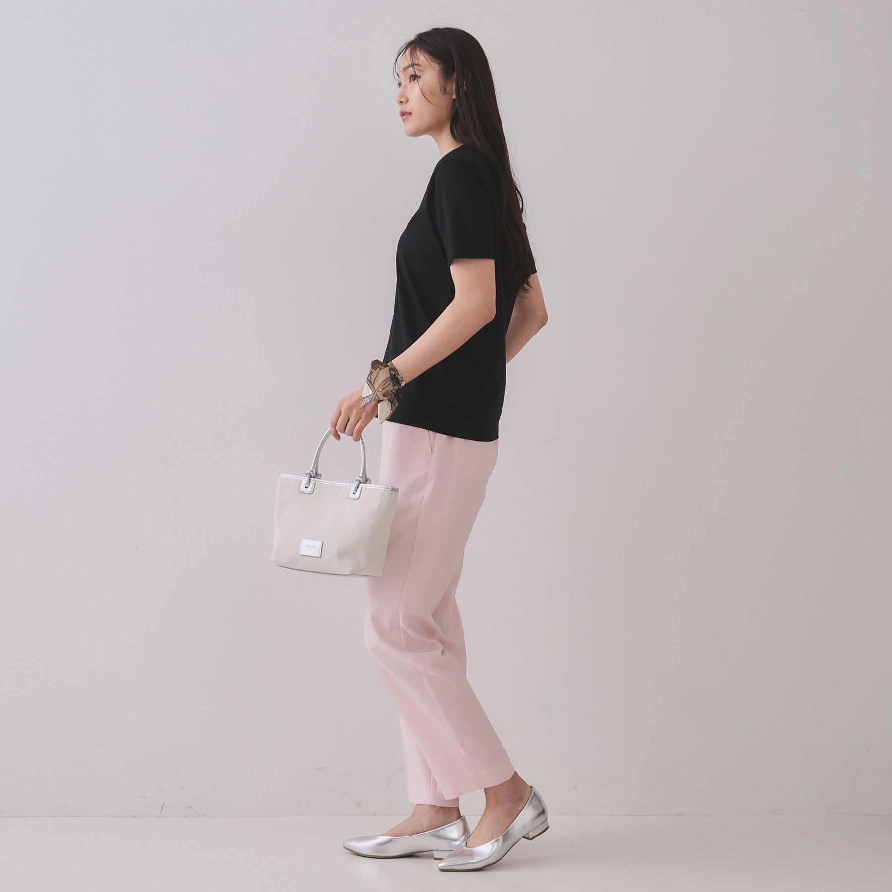 オペーク ドット クリップ OPAQUE.CLIP 《5color》VネックベーシックTシャツ【接触冷感／洗濯機洗い可】 （ブラック(019)） ブラック(019)