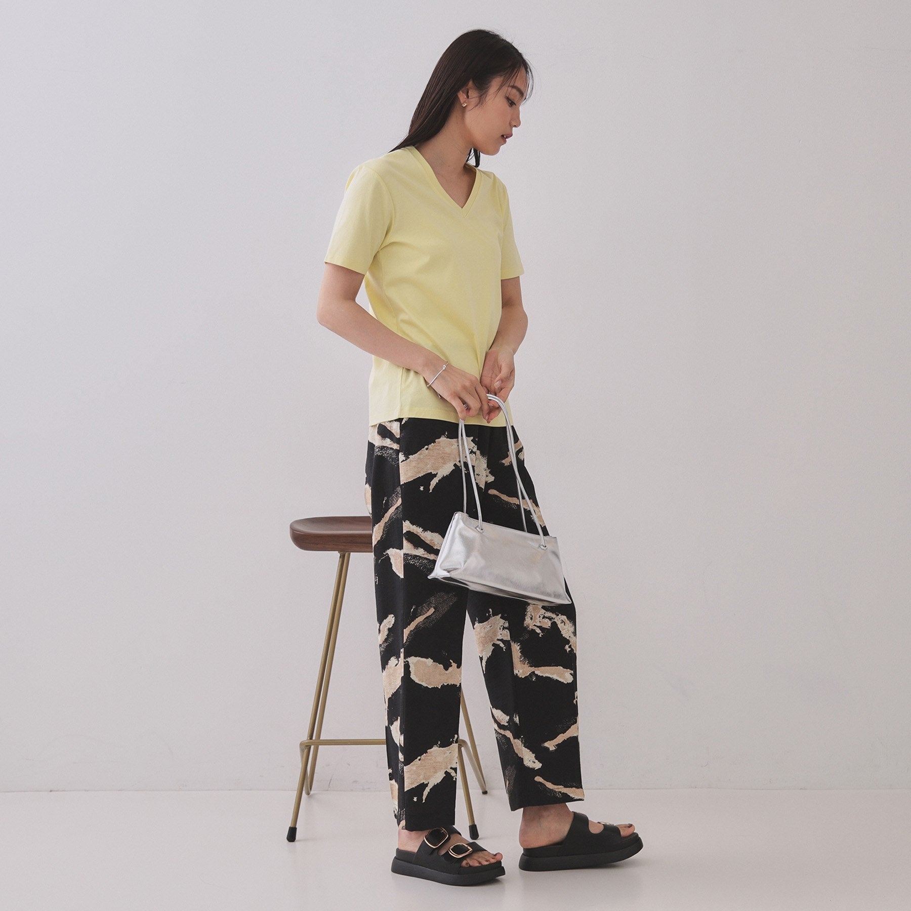 オペーク ドット クリップ OPAQUE.CLIP 《5color》VネックベーシックTシャツ【接触冷感／洗濯機洗い可】 （ブラック(019)） ブラック(019)