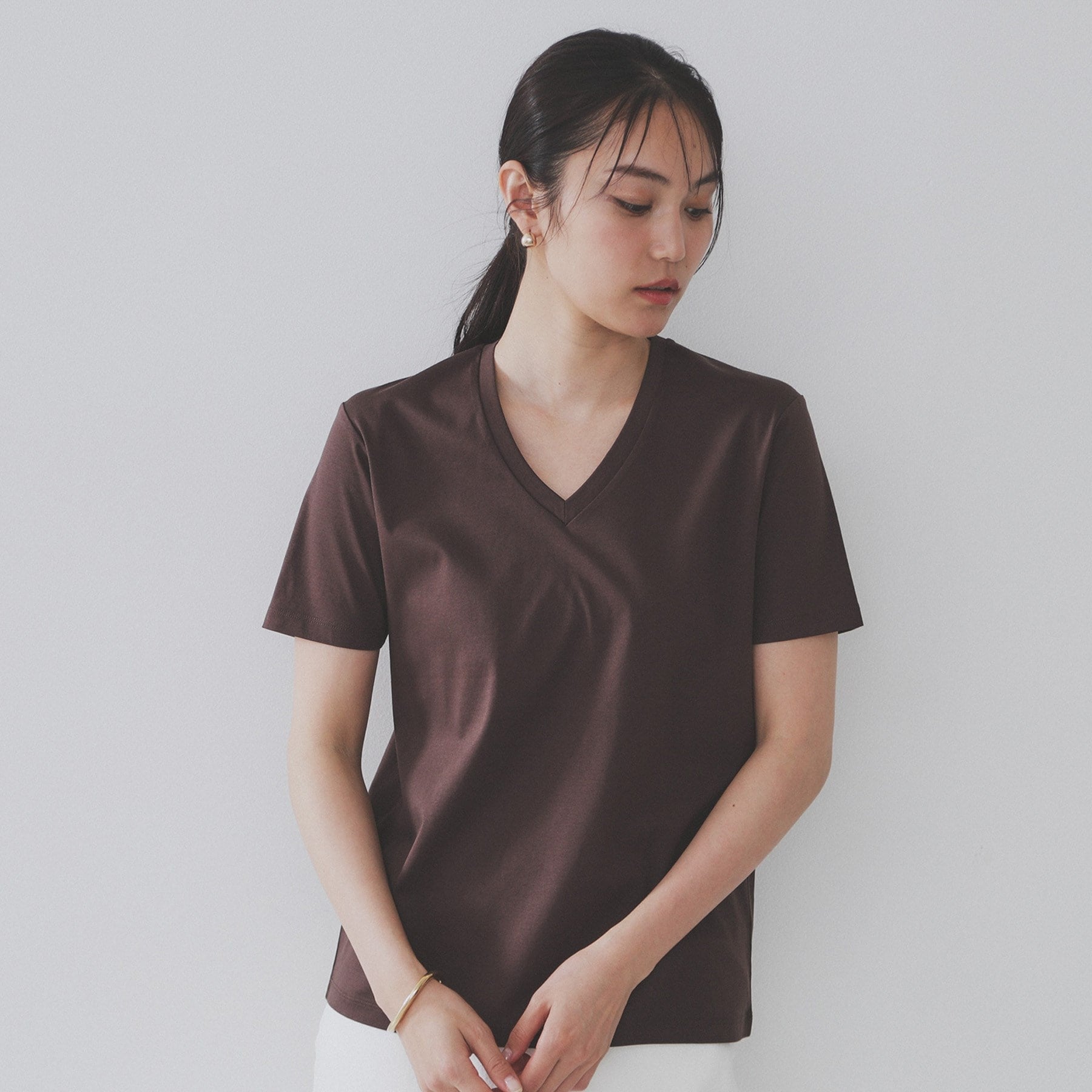 オペーク ドット クリップ OPAQUE.CLIP 《5color》VネックベーシックTシャツ【接触冷感／洗濯機洗い可】 （ブラック(019)） ブラック(019)