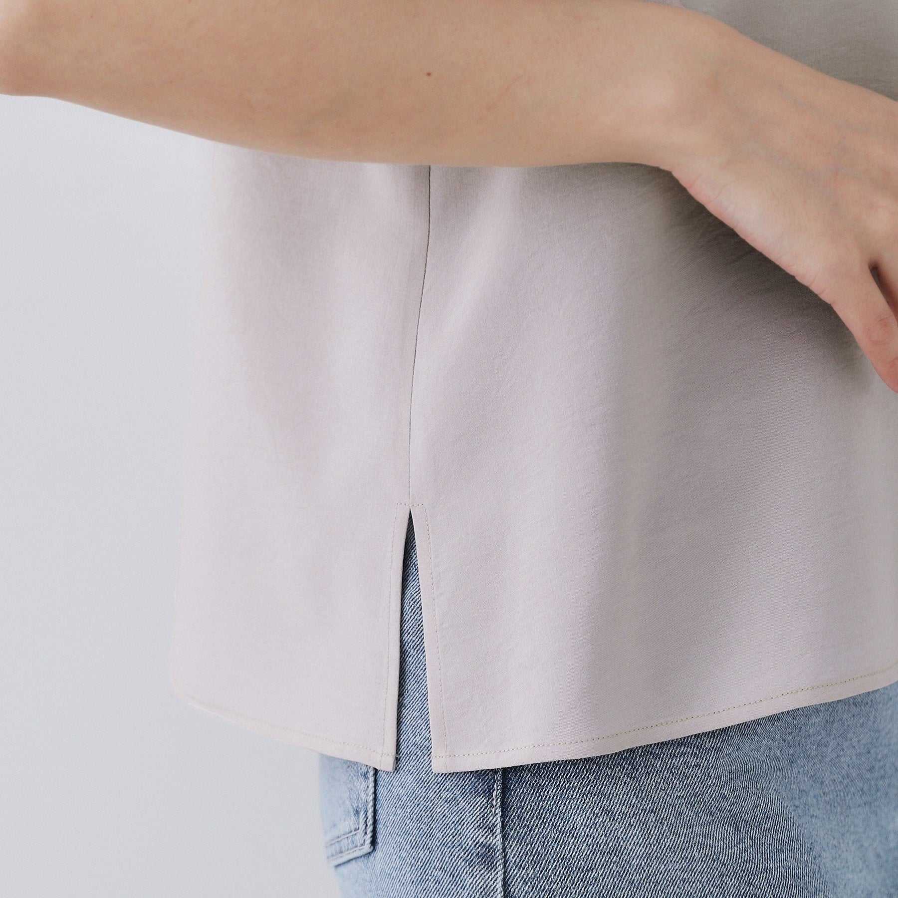 オペーク ドット クリップ OPAQUE.CLIP リネンライクキーネックタックスリーブブラウス【洗濯機洗い可／吸水速乾／接触冷感】 （ブルーグリーン(097)） ブルーグリーン(097)