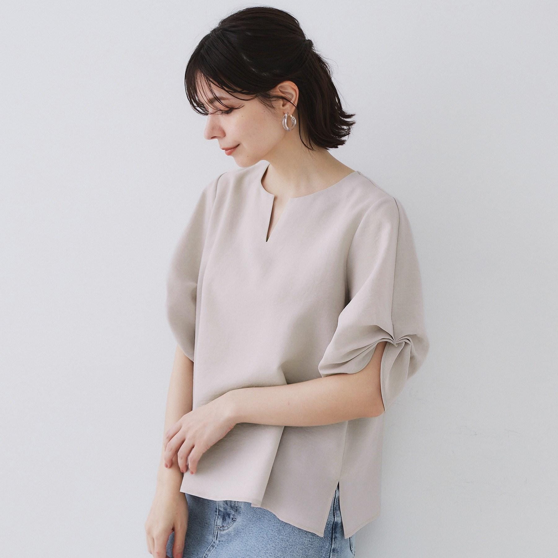 オペーク ドット クリップ OPAQUE.CLIP リネンライクキーネックタックスリーブブラウス【洗濯機洗い可／吸水速乾／接触冷感】 （ブルーグリーン(097)） ブルーグリーン(097)