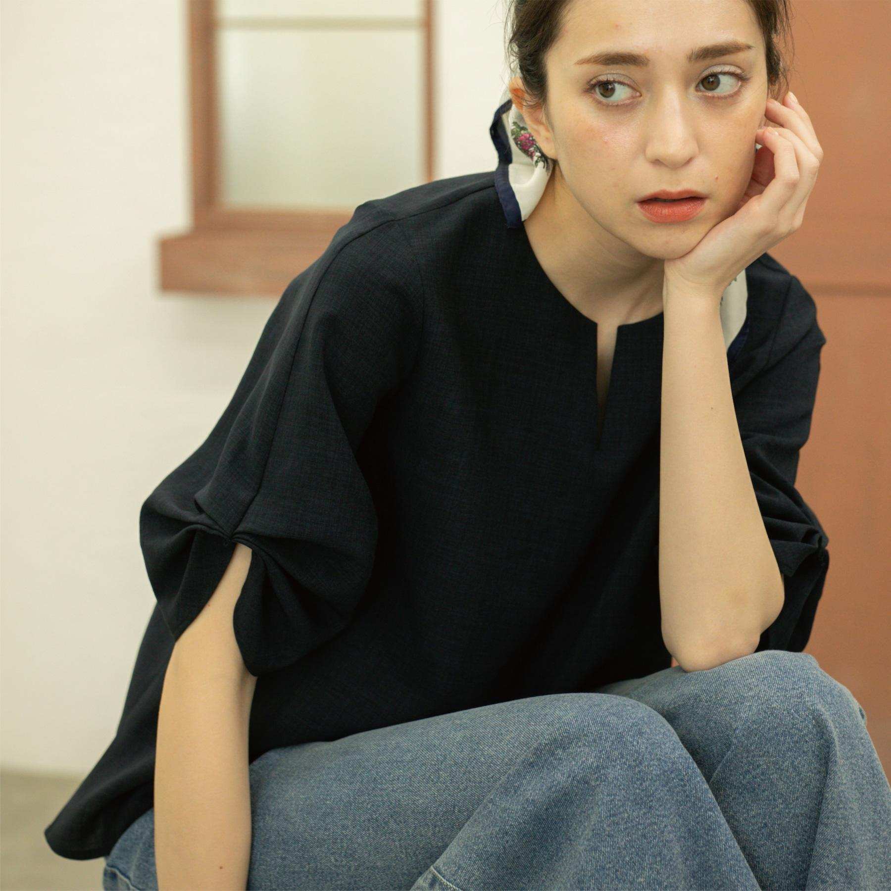 オペーク ドット クリップ OPAQUE.CLIP リネンライクキーネックタックスリーブブラウス【洗濯機洗い可／吸水速乾／接触冷感】 （ブルーグリーン(097)） ブルーグリーン(097)