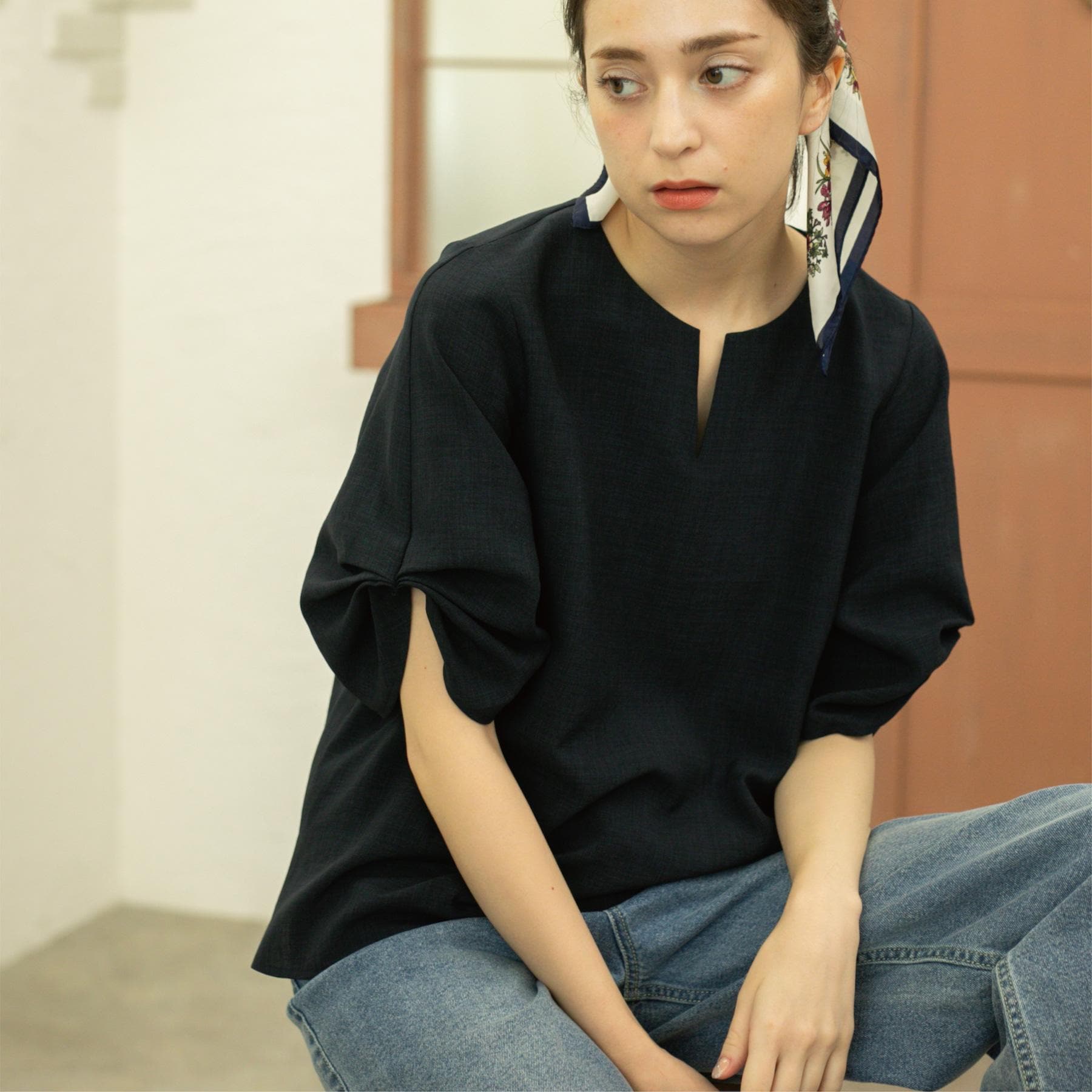 オペーク ドット クリップ OPAQUE.CLIP リネンライクキーネックタックスリーブブラウス【洗濯機洗い可／吸水速乾／接触冷感】 （ネイビー(094)） ネイビー(094)