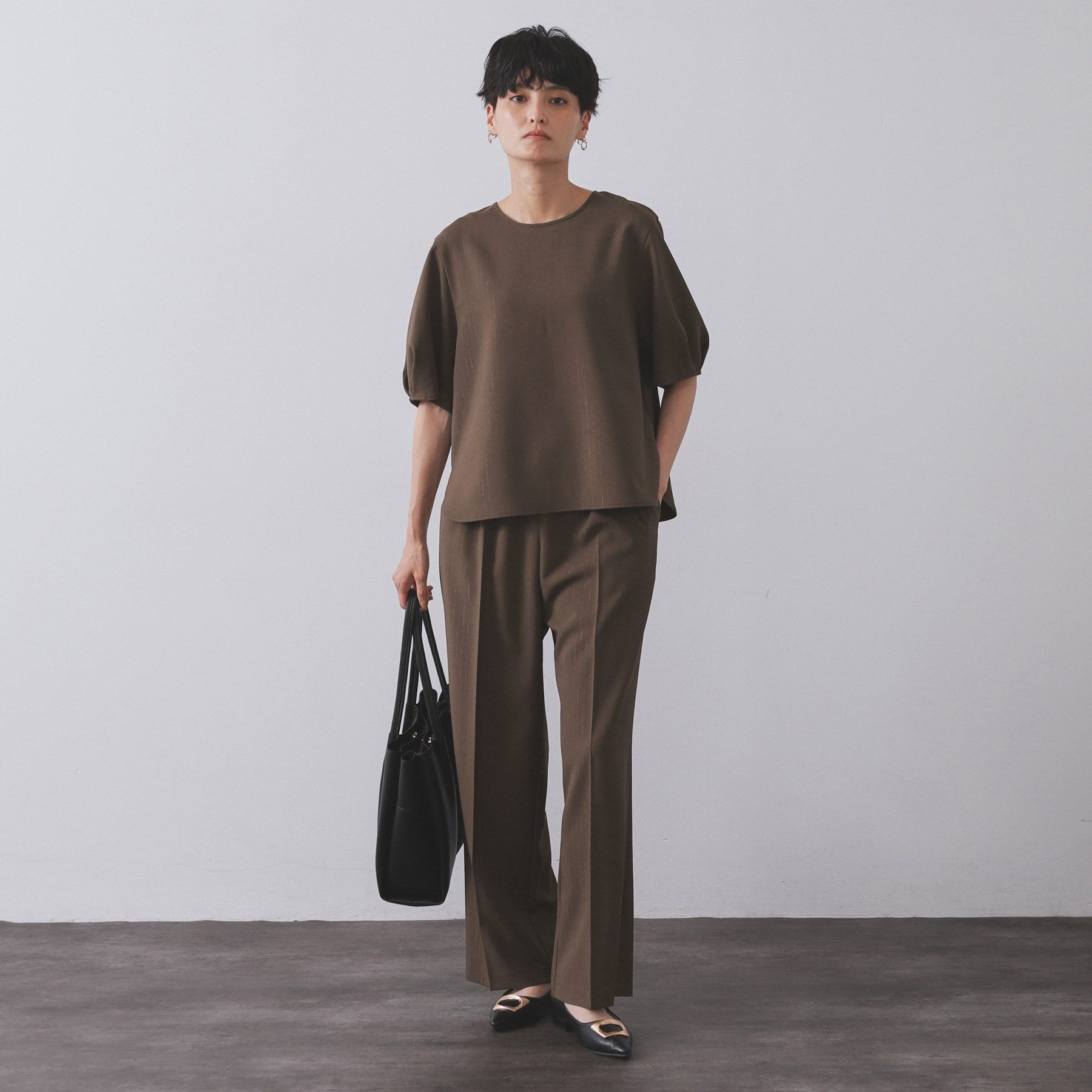 オペーク ドット クリップ OPAQUE.CLIP ラメストライプタックスリーブブラウス／セットアップ可【洗濯機洗い可／防シワ／吸水速乾】 （チャコールグレー(313)） チャコールグレー(313)