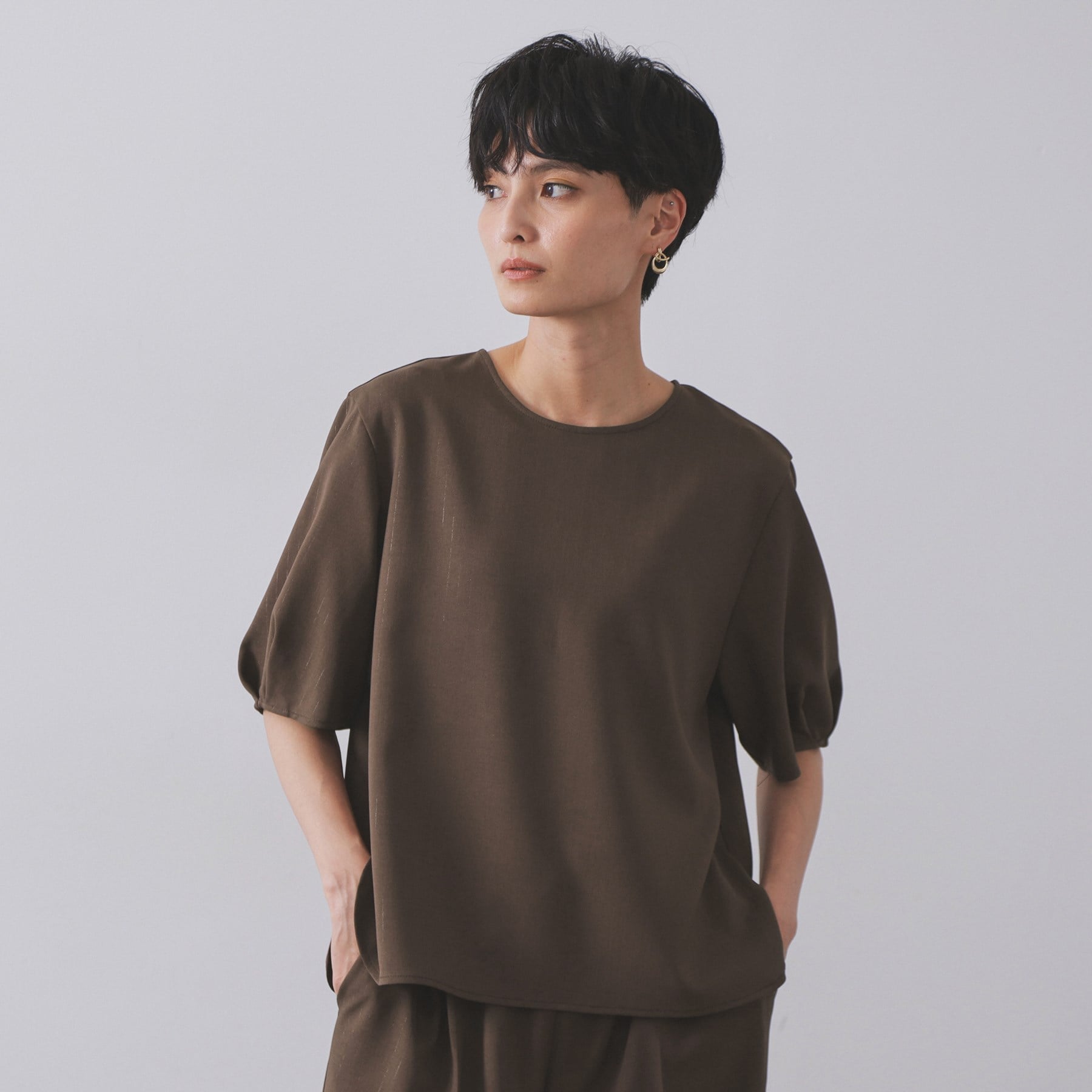 オペーク ドット クリップ OPAQUE.CLIP ラメストライプタックスリーブブラウス／セットアップ可【洗濯機洗い可／防シワ／吸水速乾】 （チャコールグレー(313)） チャコールグレー(313)