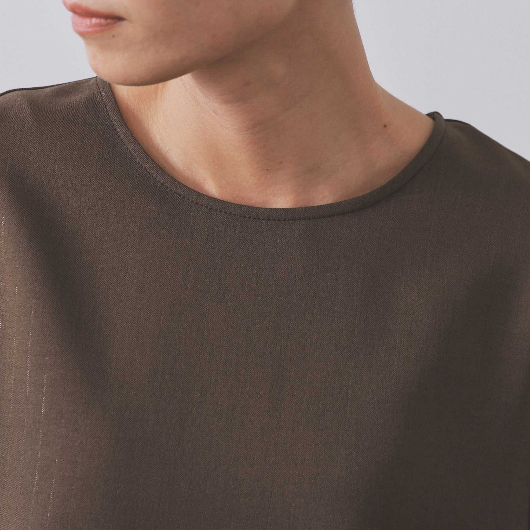 オペーク ドット クリップ OPAQUE.CLIP ラメストライプタックスリーブブラウス／セットアップ可【洗濯機洗い可／防シワ／吸水速乾】 （チャコールグレー(313)） チャコールグレー(313)