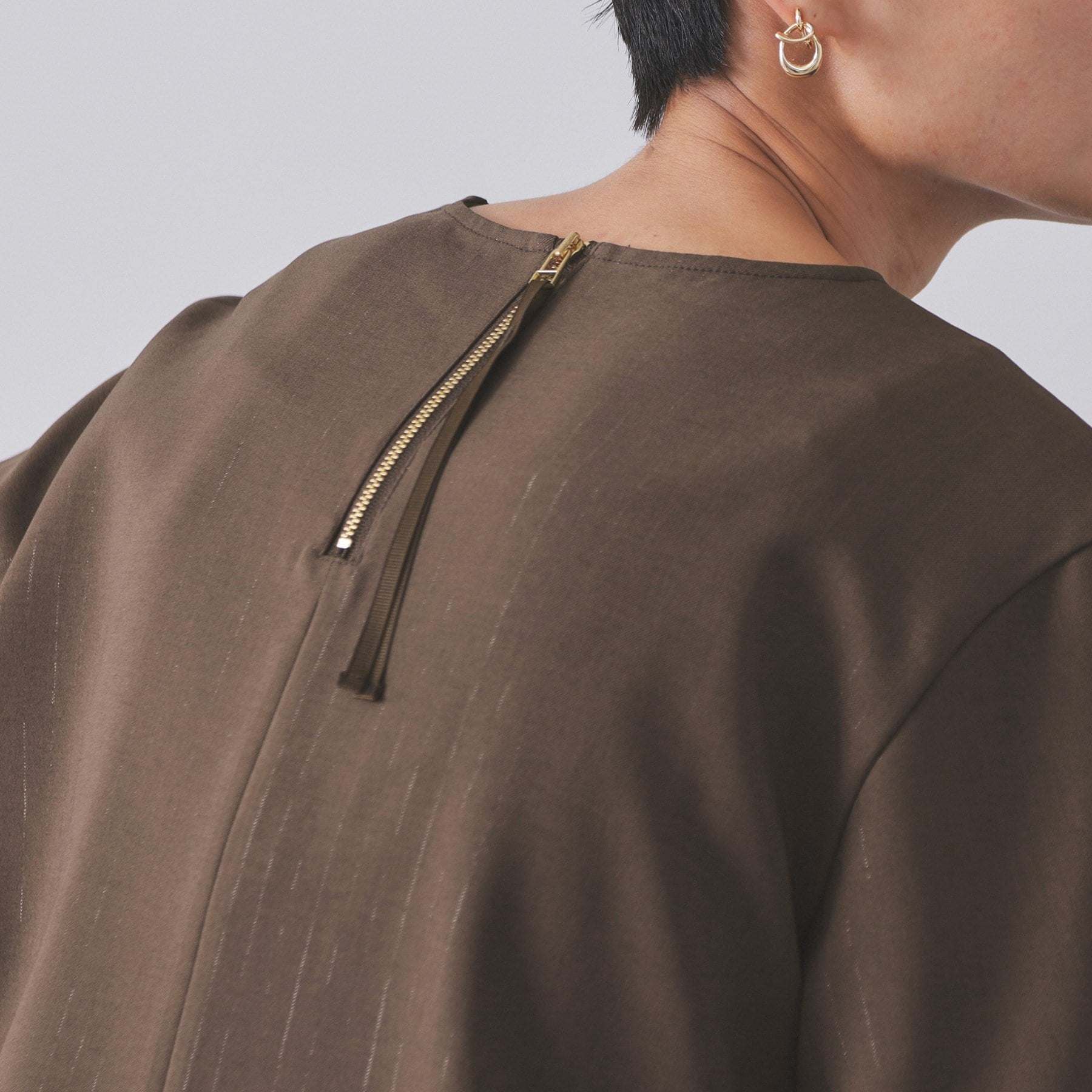 オペーク ドット クリップ OPAQUE.CLIP ラメストライプタックスリーブブラウス／セットアップ可【洗濯機洗い可／防シワ／吸水速乾】 （チャコールグレー(313)） チャコールグレー(313)