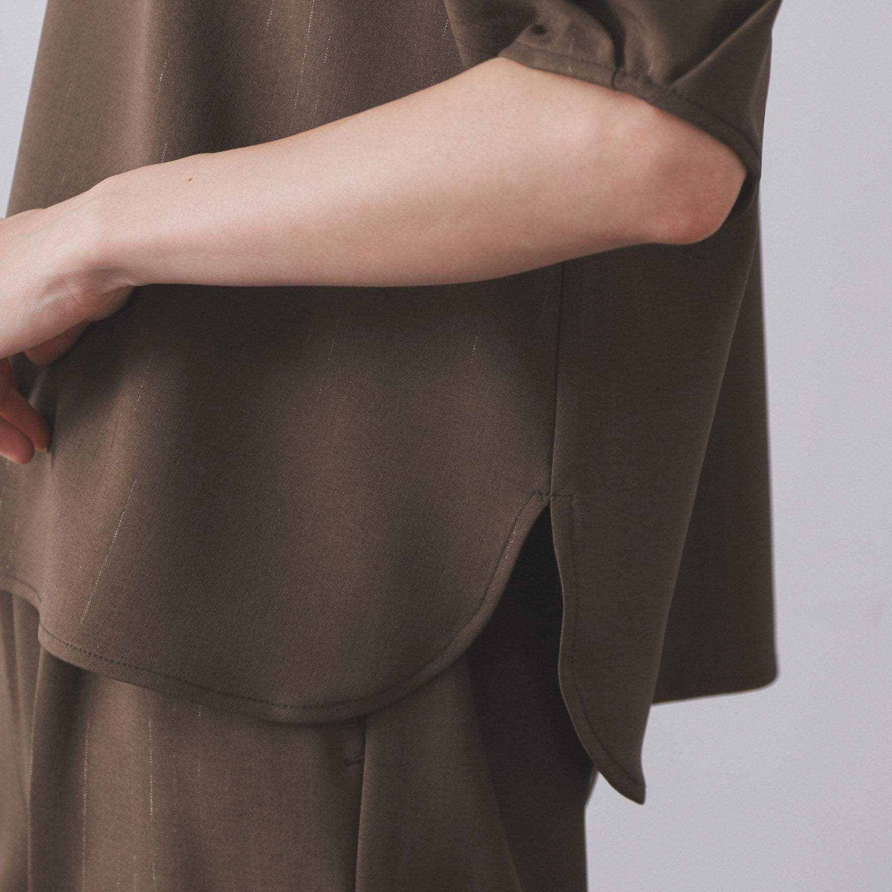 オペーク ドット クリップ OPAQUE.CLIP ラメストライプタックスリーブブラウス／セットアップ可【洗濯機洗い可／防シワ／吸水速乾】 （チャコールグレー(313)） チャコールグレー(313)