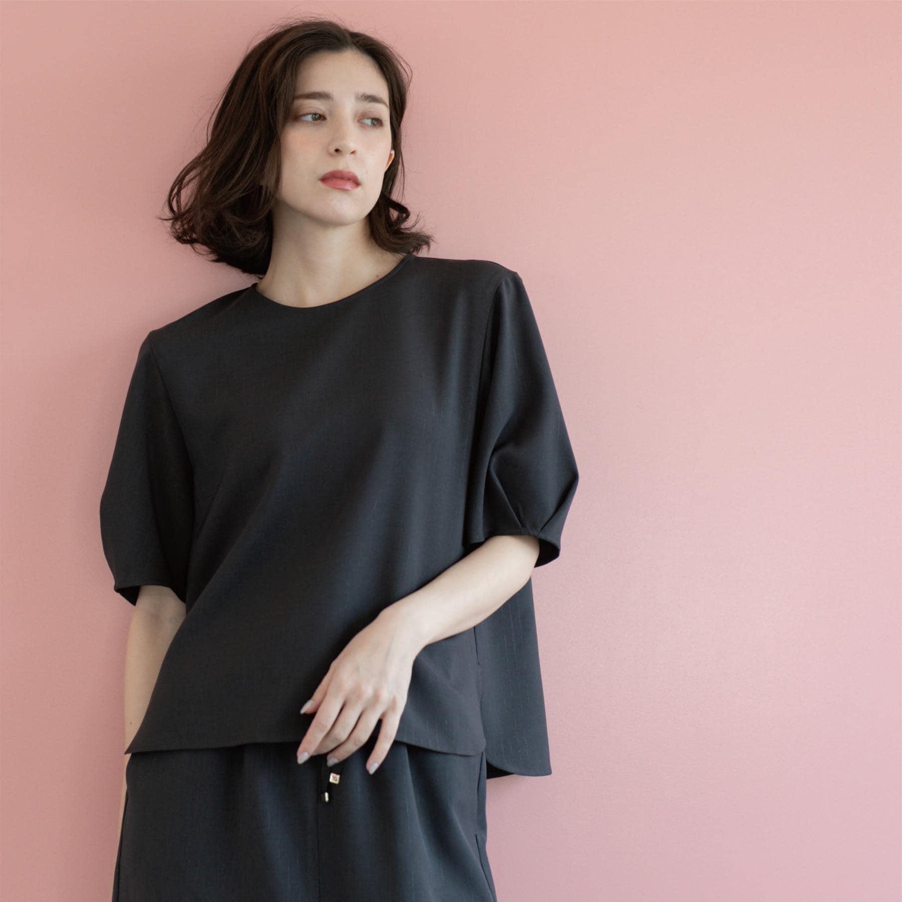 オペーク ドット クリップ OPAQUE.CLIP ラメストライプタックスリーブブラウス／セットアップ可【洗濯機洗い可／防シワ／吸水速乾】 （チャコールグレー(313)） チャコールグレー(313)