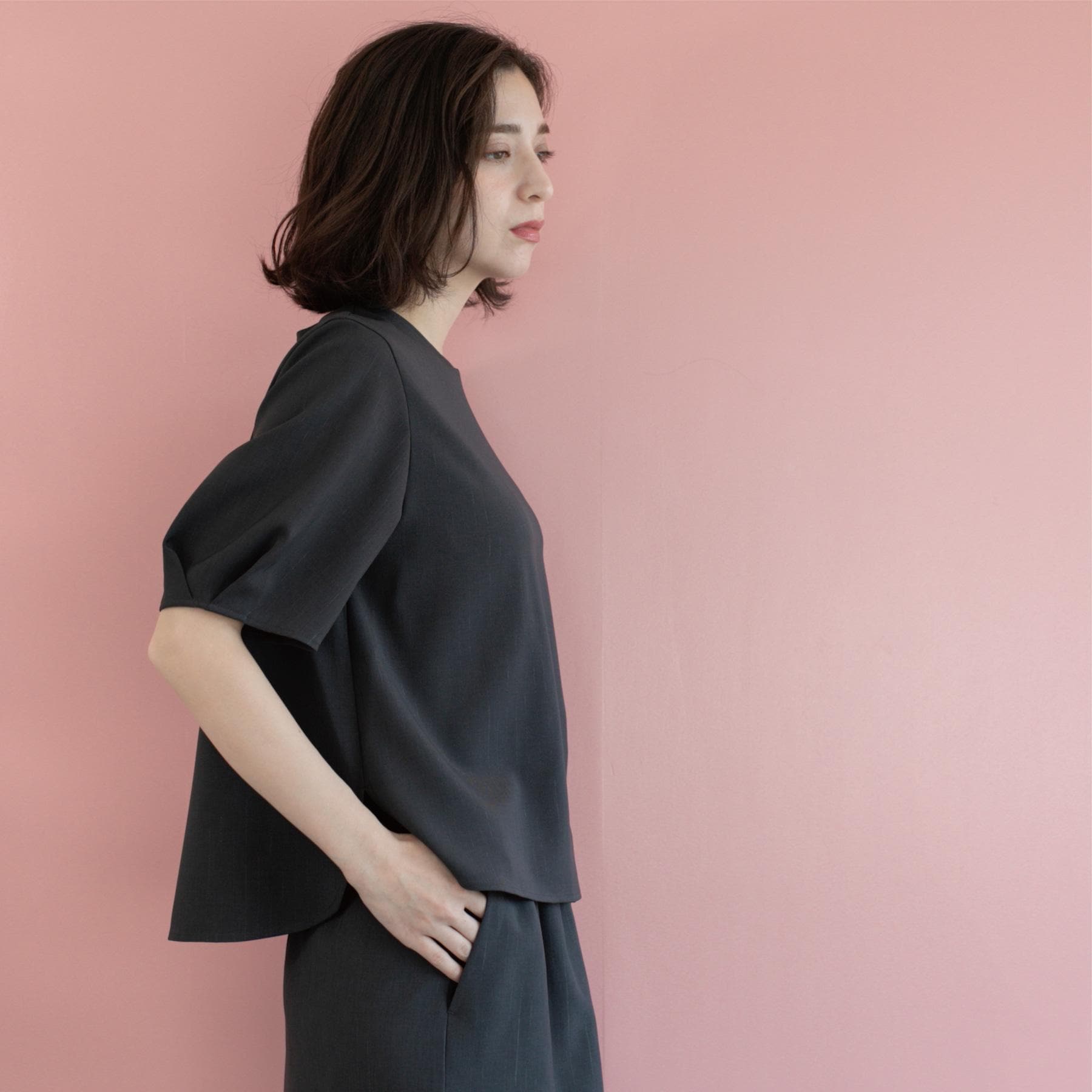 オペーク ドット クリップ OPAQUE.CLIP ラメストライプタックスリーブブラウス／セットアップ可【洗濯機洗い可／防シワ／吸水速乾】 （チャコールグレー(313)） チャコールグレー(313)