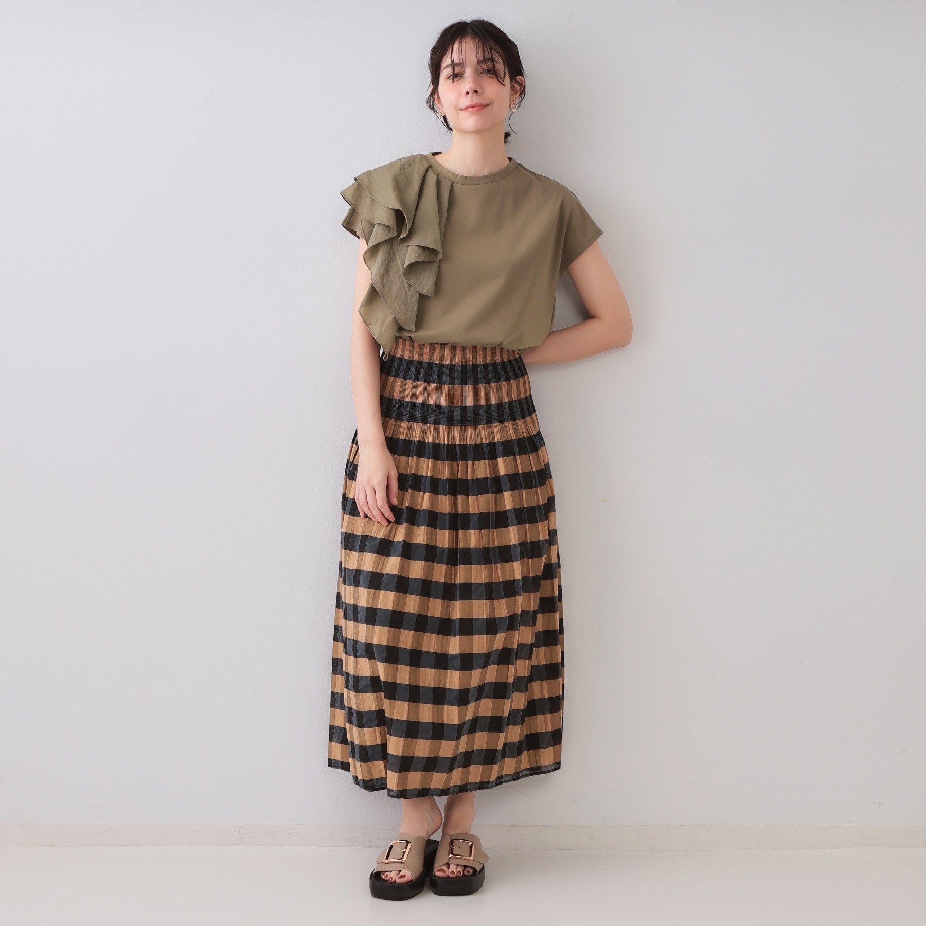 オペーク ドット クリップ OPAQUE.CLIP ショルダーフリルドッキングカットソー【洗濯機洗い可】 （カーキ(027)） カーキ(027)