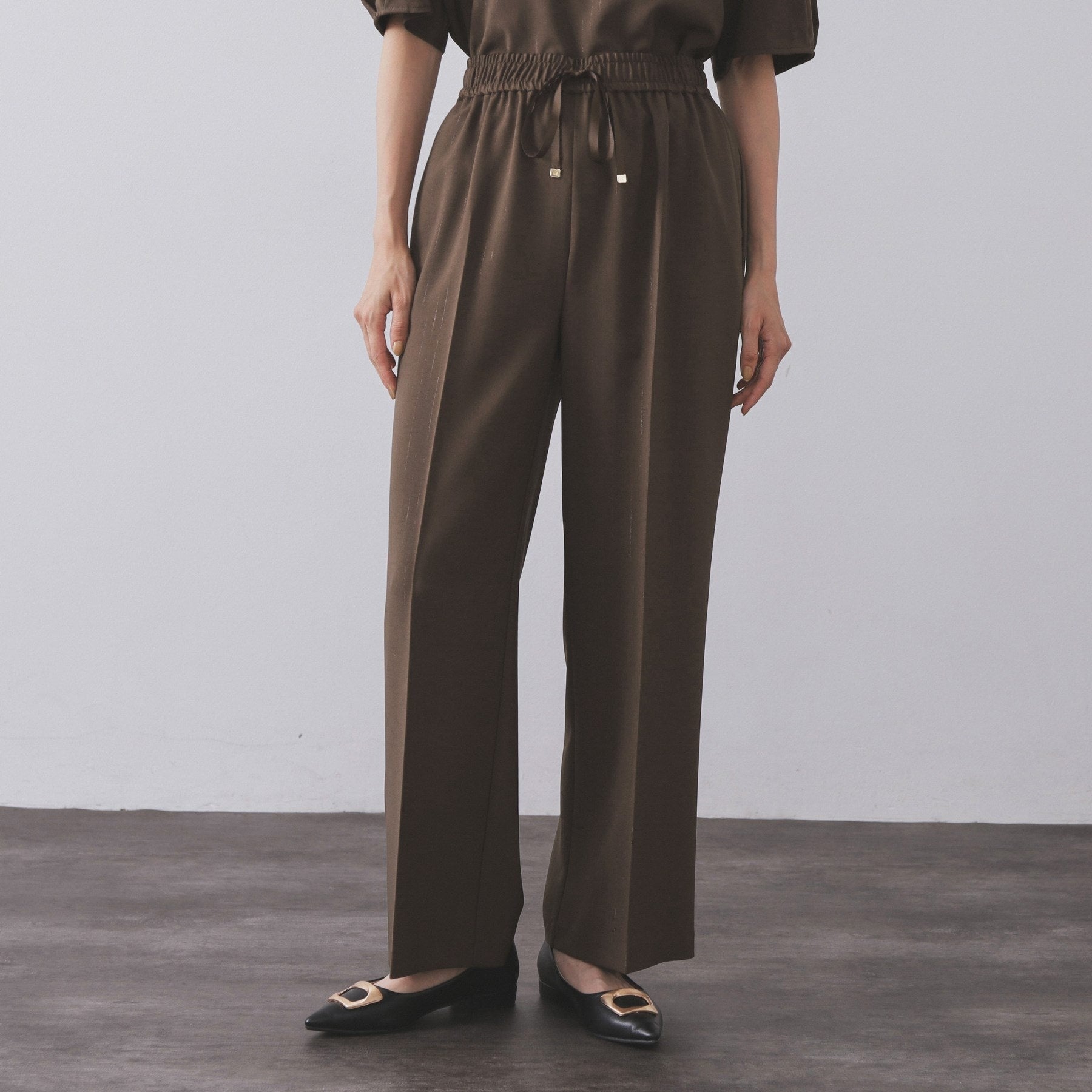 オペーク ドット クリップ OPAQUE.CLIP ラメストライプイージーワイドパンツ／セットアップ可【洗濯機洗い可／防シワ／吸水速乾】 （ブラック(319)） ブラック(319)