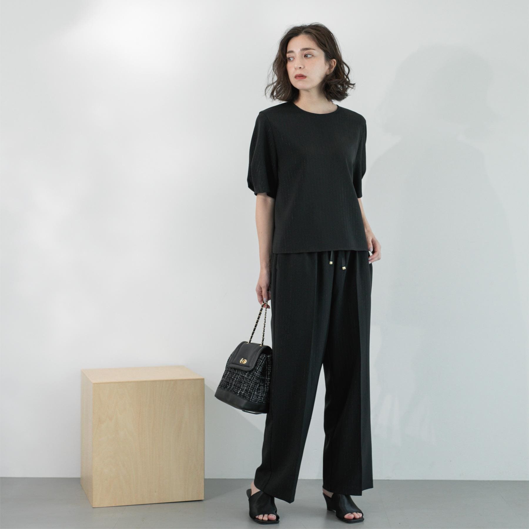 オペーク ドット クリップ OPAQUE.CLIP ラメストライプイージーワイドパンツ／セットアップ可【洗濯機洗い可／防シワ／吸水速乾】 （ブラック(319)） ブラック(319)