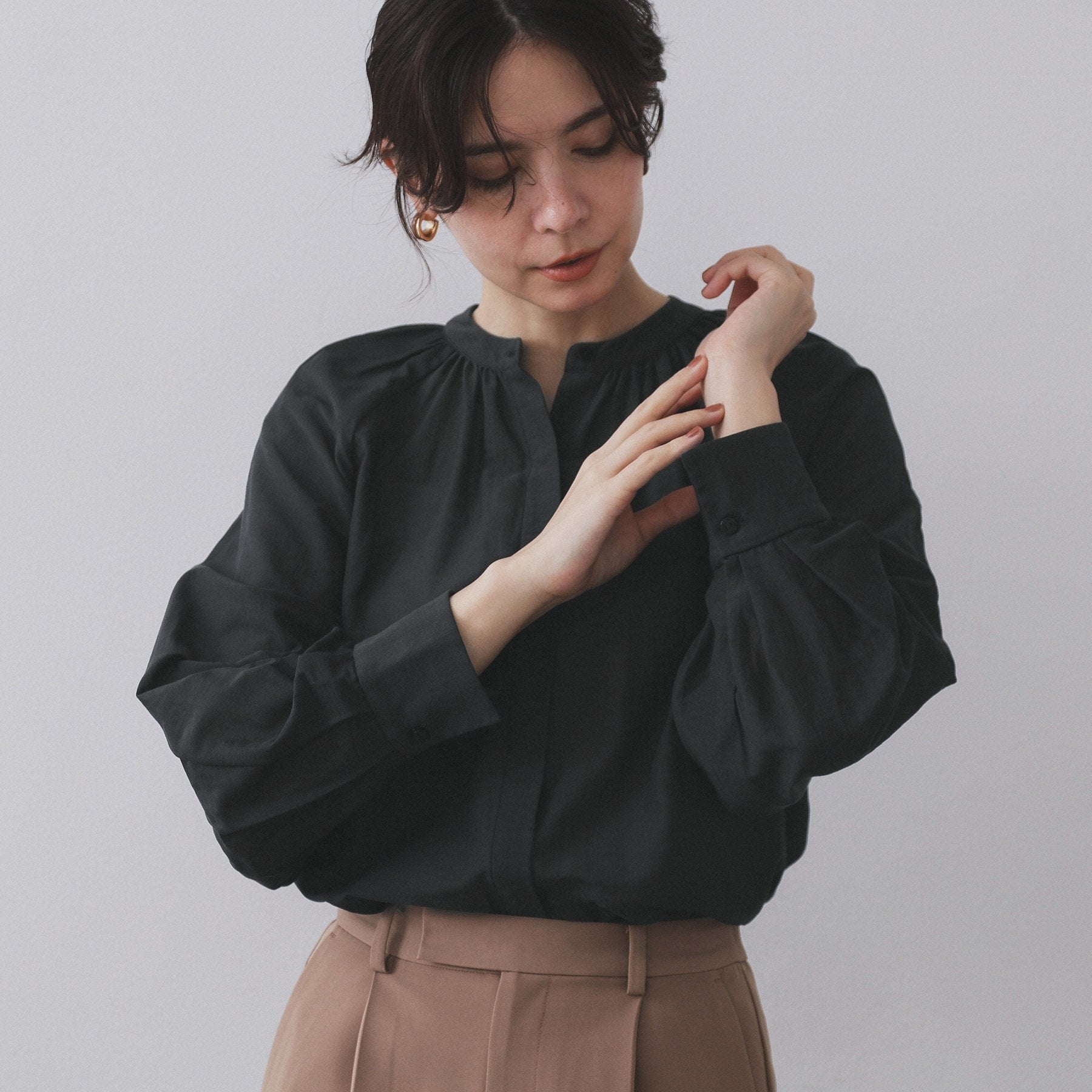 オペーク ドット クリップ OPAQUE.CLIP 2WAYシアーボウタイブラウス【洗濯機洗い可】 （チャコールグレー(014)） チャコールグレー(014)