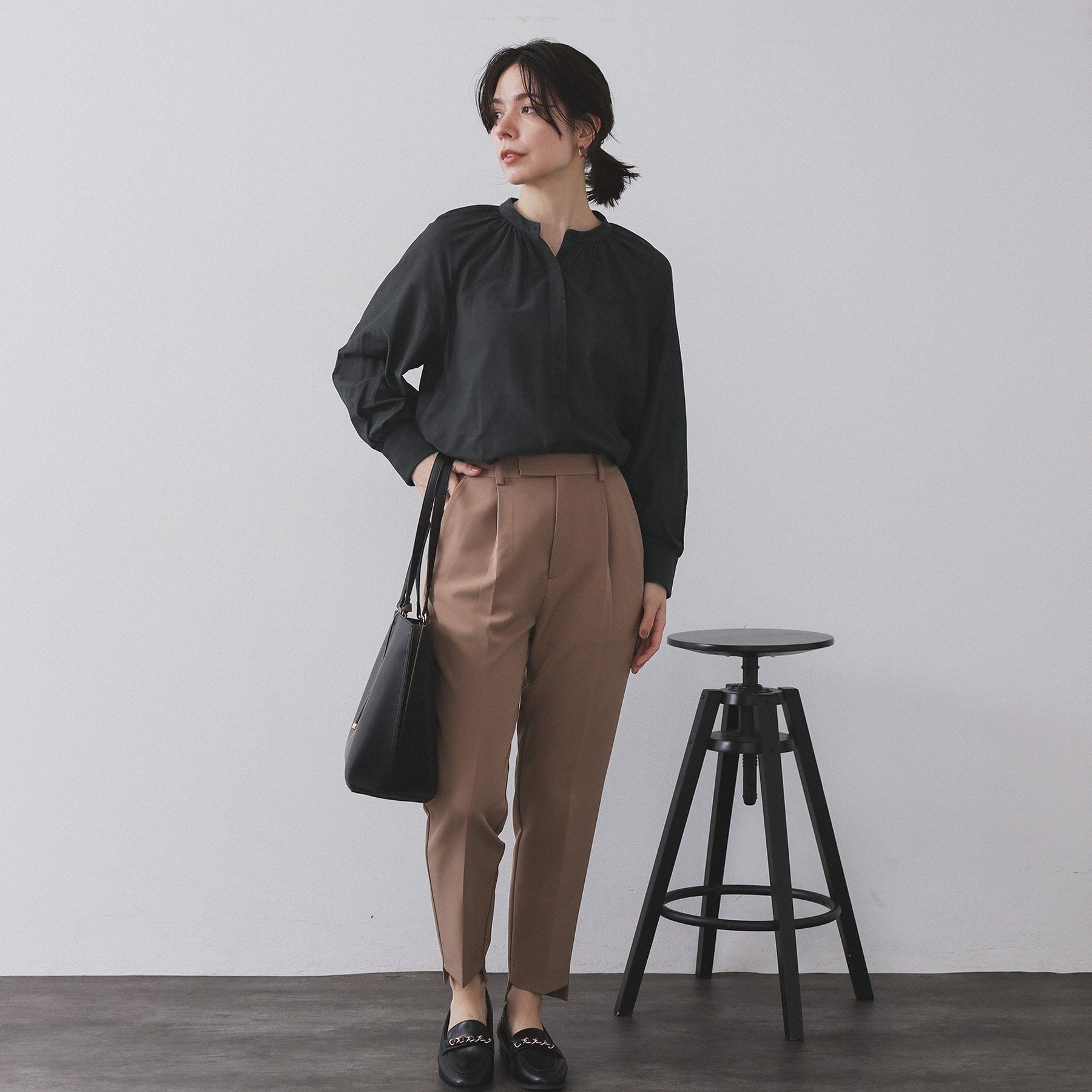 オペーク ドット クリップ OPAQUE.CLIP 2WAYシアーボウタイブラウス【洗濯機洗い可】 （チャコールグレー(014)） チャコールグレー(014)