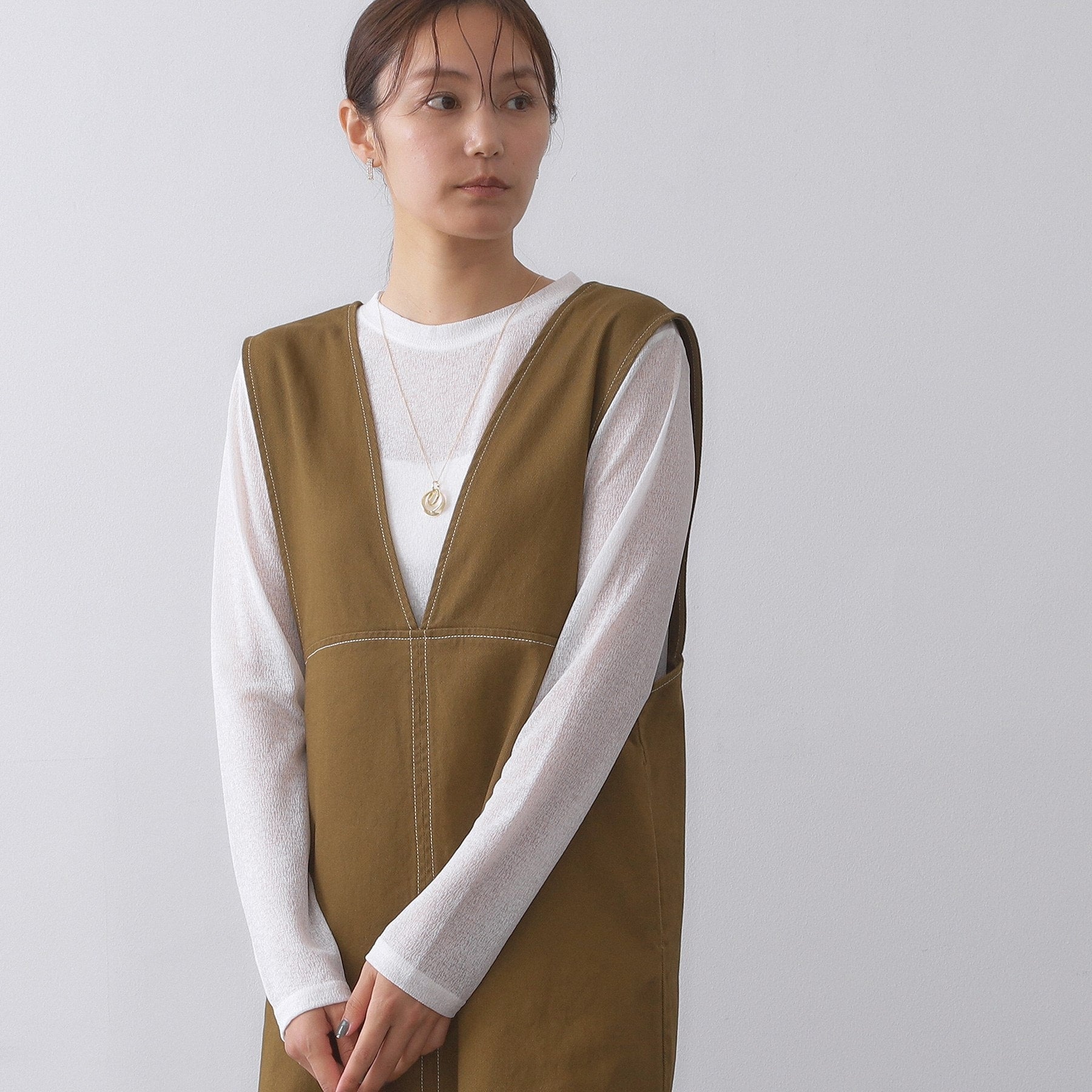 オペーク ドット クリップ OPAQUE.CLIP シアーラウンドネックカットソー【洗濯機洗い可】 （チャコールグレー(014)） チャコールグレー(014)