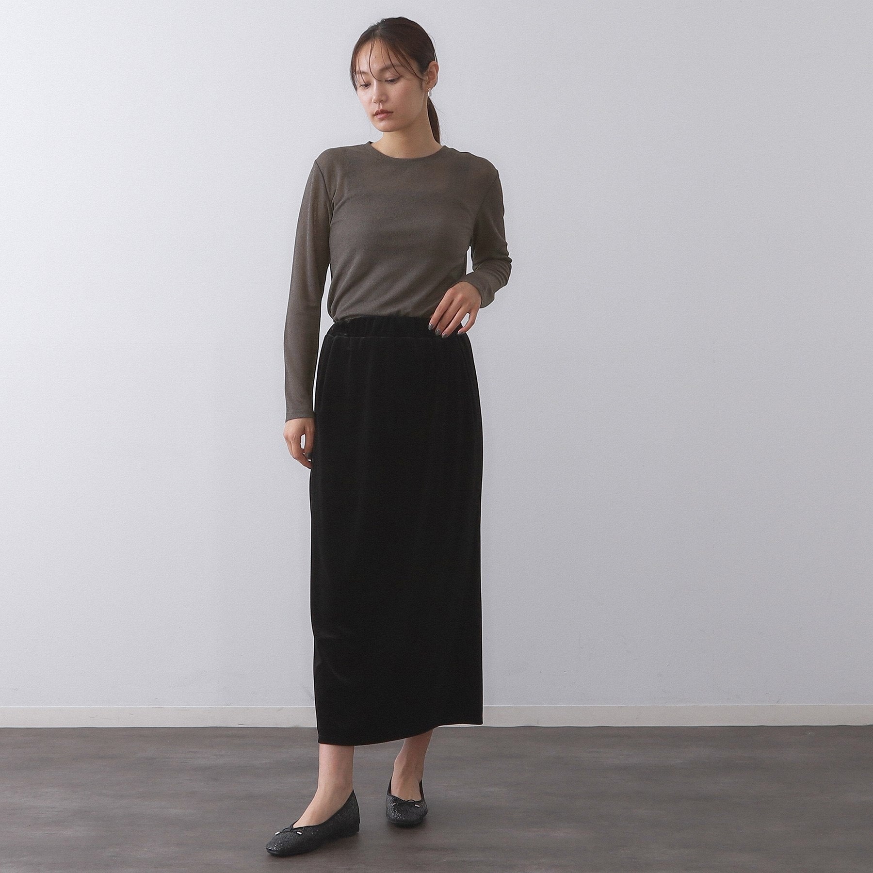 オペーク ドット クリップ OPAQUE.CLIP シアーラウンドネックカットソー【洗濯機洗い可】 （チャコールグレー(014)） チャコールグレー(014)