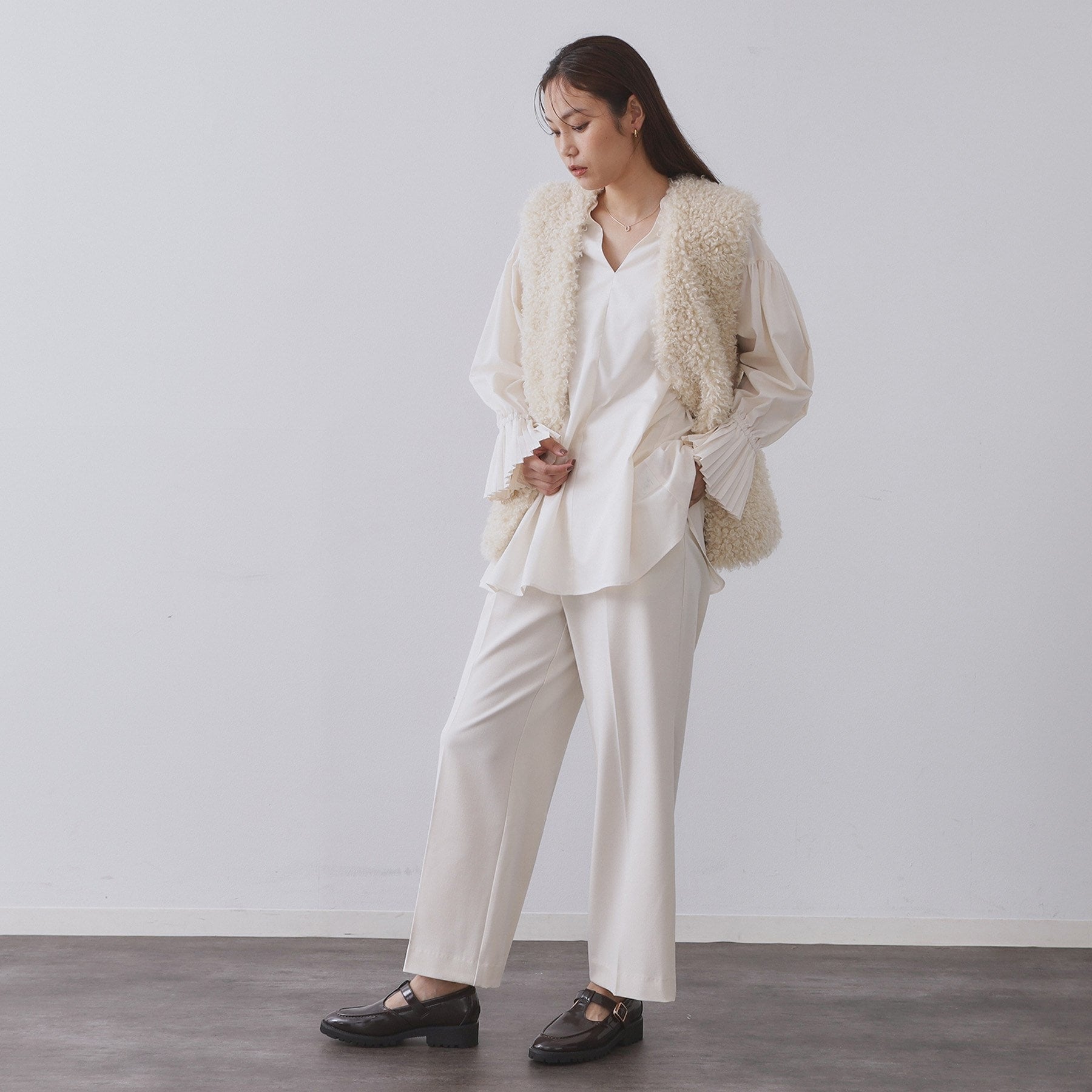 オペーク ドット クリップ OPAQUE.CLIP 裏起毛ストレッチイージーワイドパンツ／ネオサーモ【蓄熱素材／洗濯機洗い可】 （チャコールグレー(014)） チャコールグレー(014)