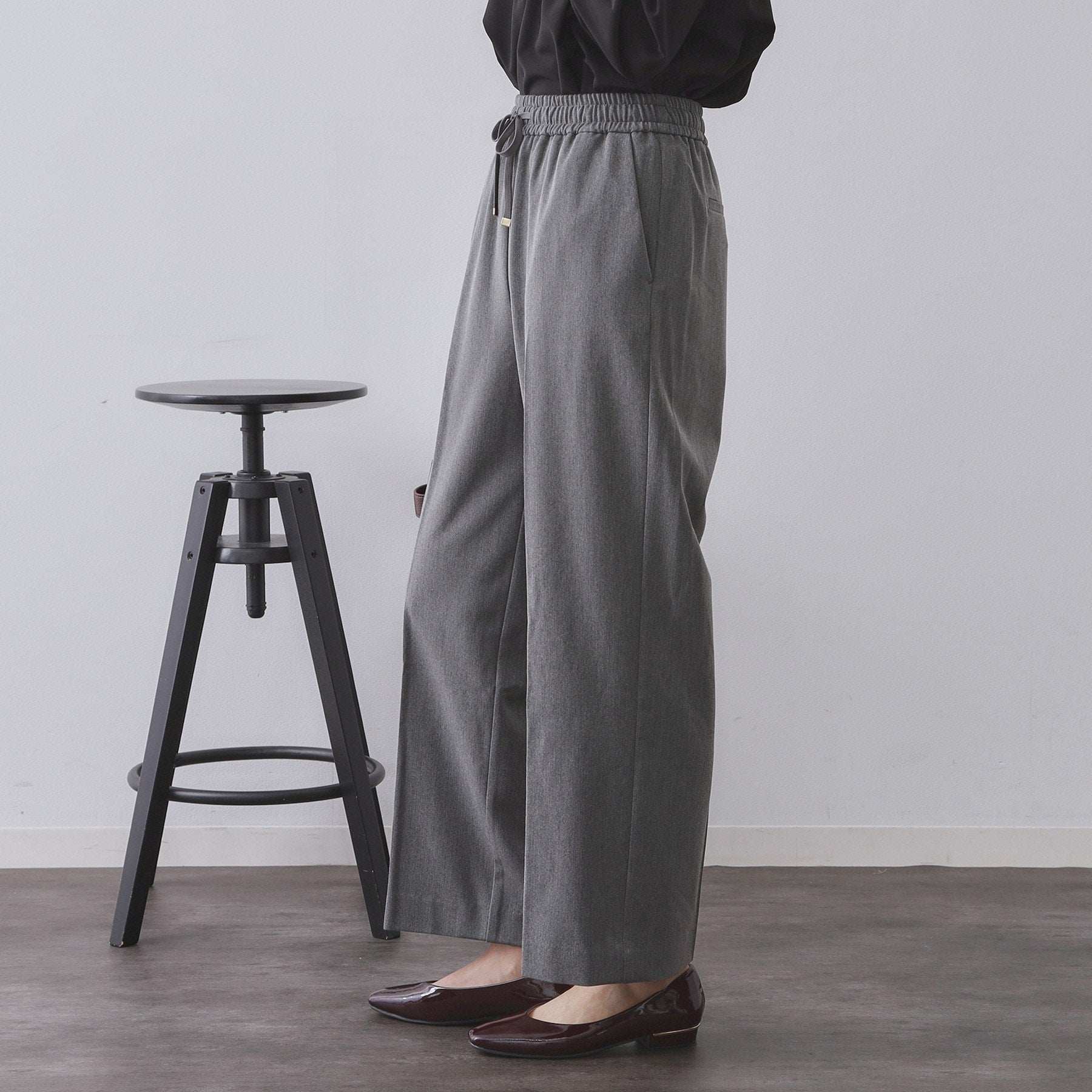 オペーク ドット クリップ OPAQUE.CLIP 裏起毛ストレッチイージーワイドパンツ／ネオサーモ【蓄熱素材／洗濯機洗い可】 （チャコールグレー(014)） チャコールグレー(014)