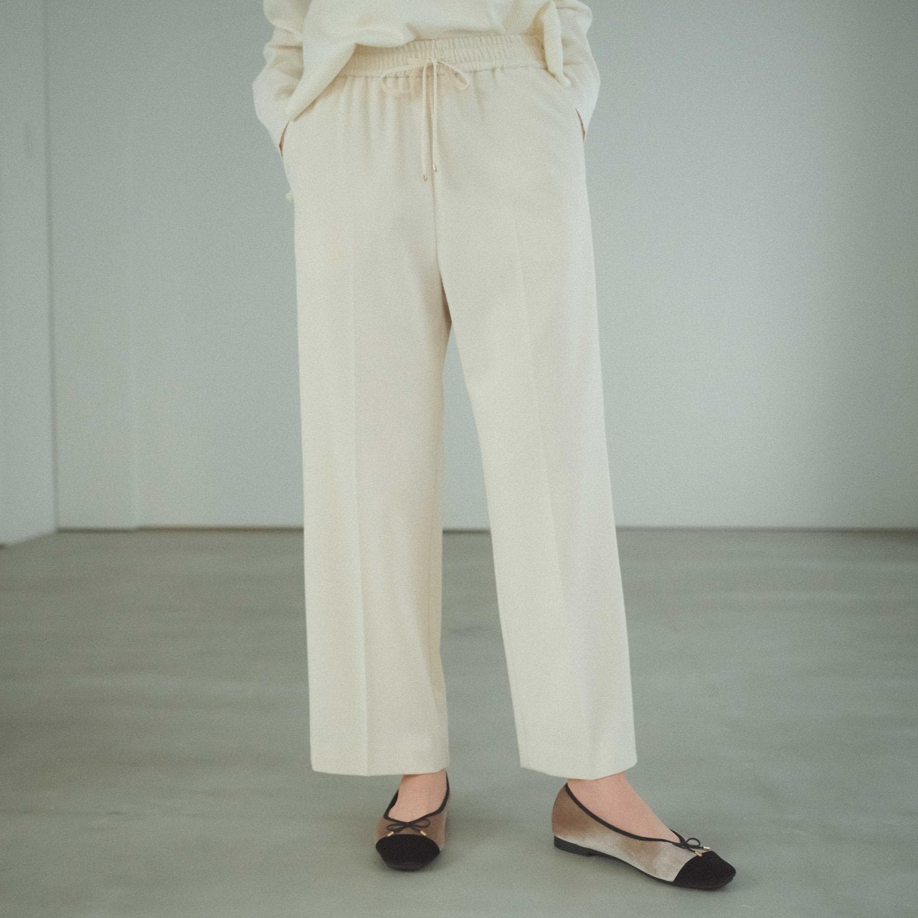 オペーク ドット クリップ OPAQUE.CLIP 裏起毛ストレッチイージーワイドパンツ／ネオサーモ【蓄熱素材／洗濯機洗い可】 （チャコールグレー(014)） チャコールグレー(014)