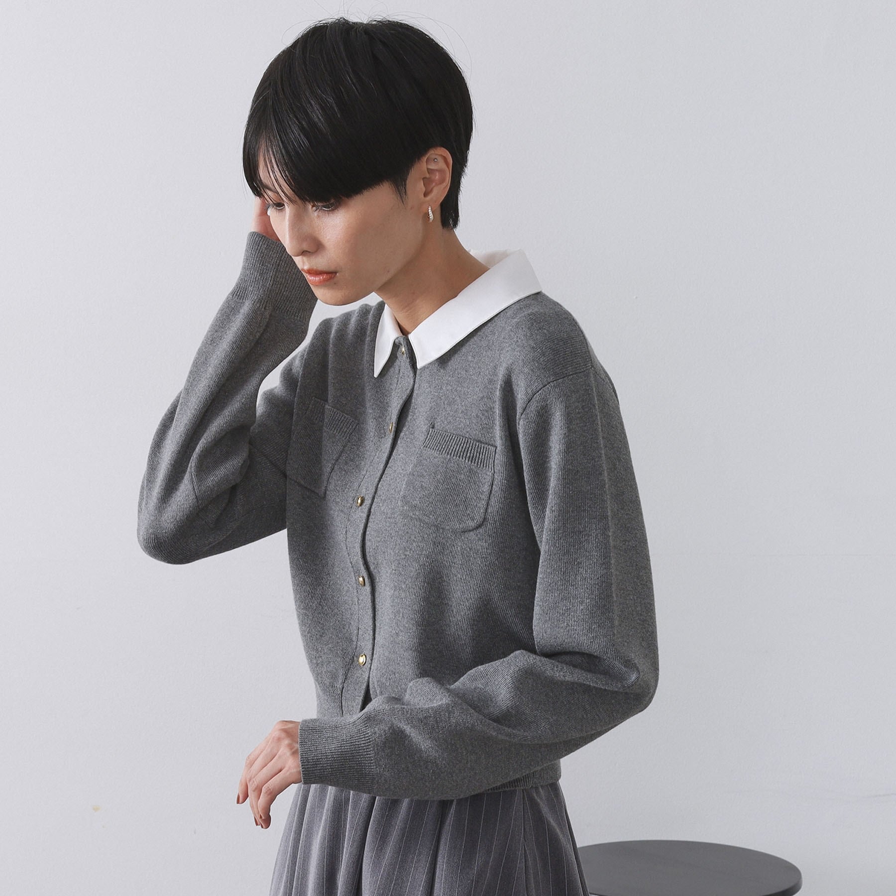 オペーク ドット クリップ OPAQUE.CLIP 衿取り外し可／金ボタンニットカーディガン【洗濯機洗い可】 （グレー(012)） グレー(012)