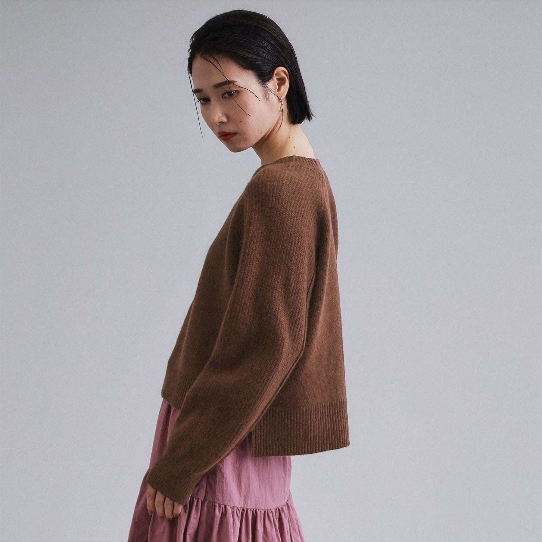 オペーク ドット クリップ OPAQUE.CLIP 【es】メリノウール クルーミドルゲージニット （ブラウン(043)） ブラウン(043)