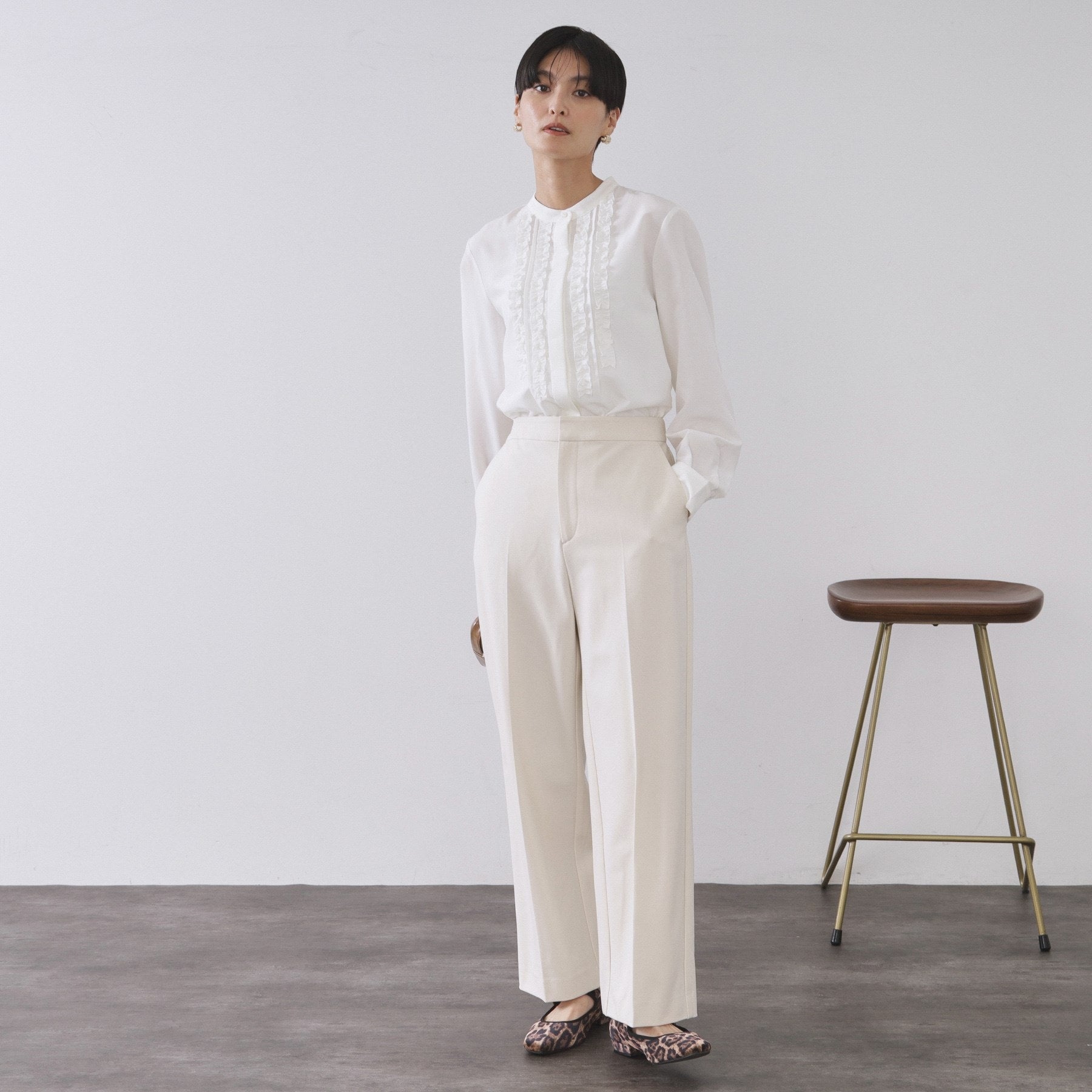 オペーク ドット クリップ OPAQUE.CLIP フロントフリルブラウス【洗濯機洗い可】 （ホワイト(001)） ホワイト(001)