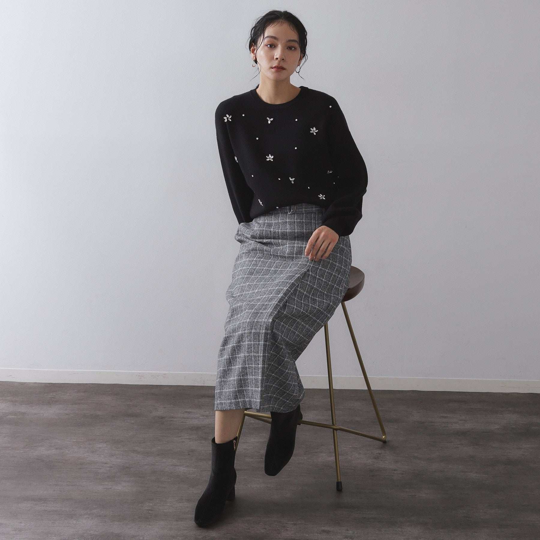 オペーク ドット クリップ OPAQUE.CLIP ビジューニットトップス【洗える】 （ネイビー(094)） ネイビー(094)