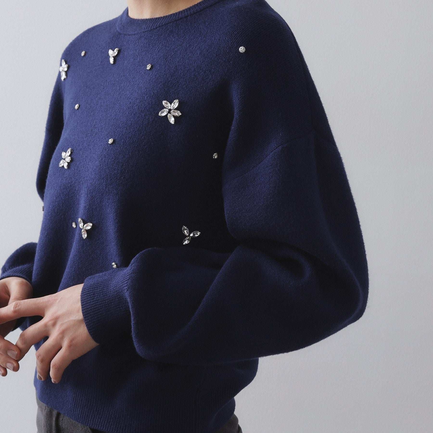 オペーク ドット クリップ OPAQUE.CLIP ビジューニットトップス【洗える】 （ネイビー(094)） ネイビー(094)