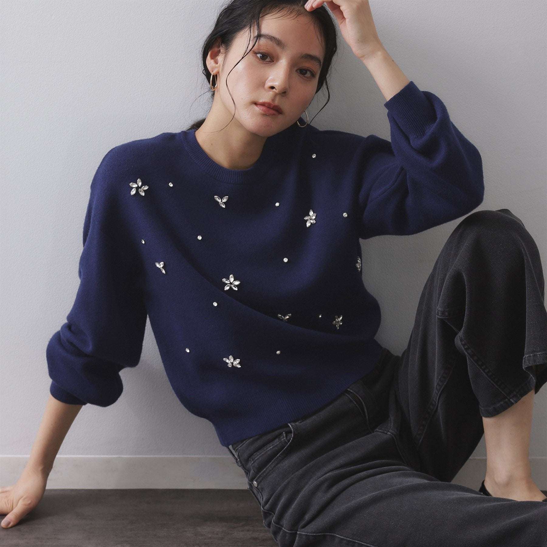 オペーク ドット クリップ OPAQUE.CLIP ビジューニットトップス【洗える】 （ネイビー(094)） ネイビー(094)