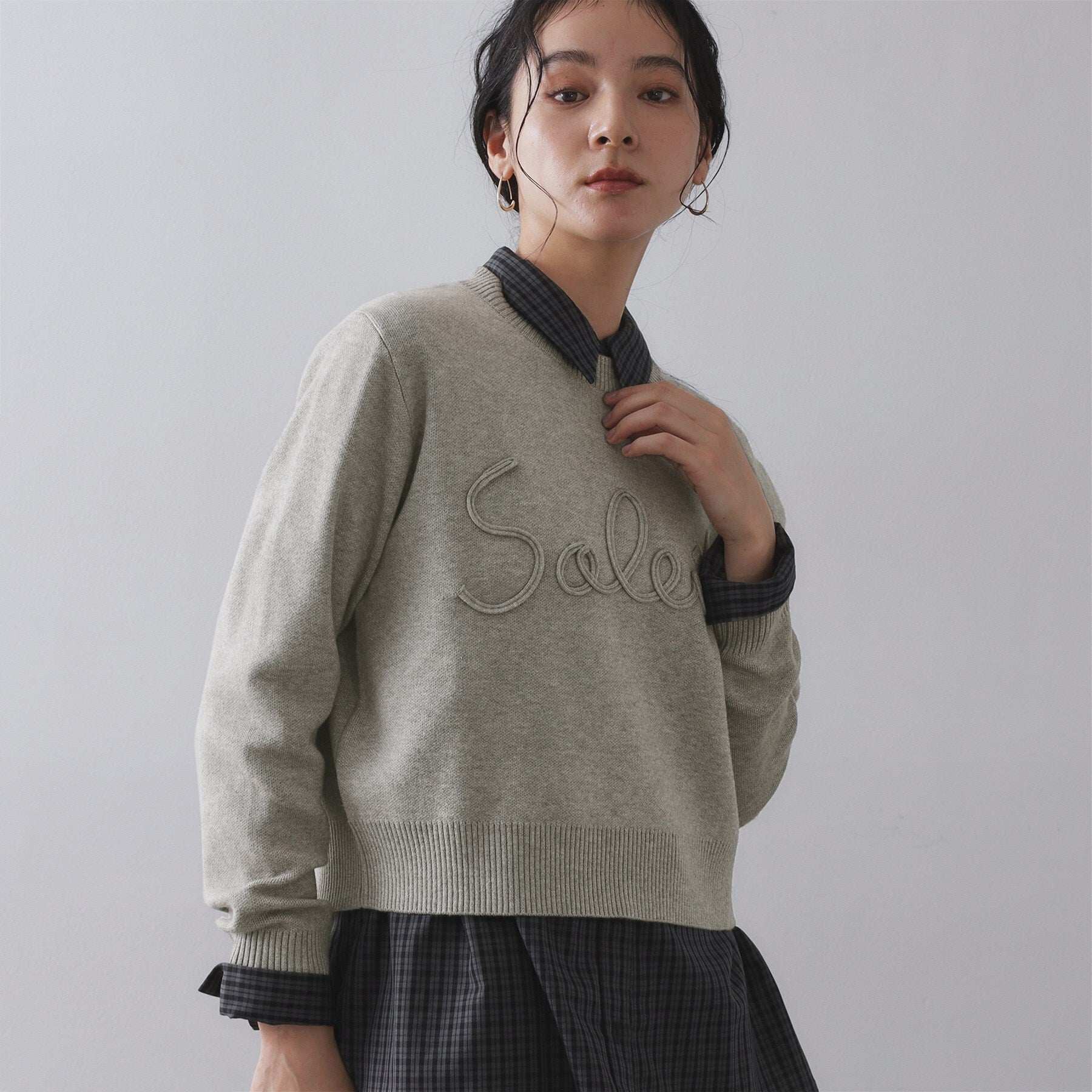 オペーク ドット クリップ OPAQUE.CLIP チェーン刺繍ロゴニットプルオーバー【洗濯機洗い可】 （ピンク(072)） ピンク(072)