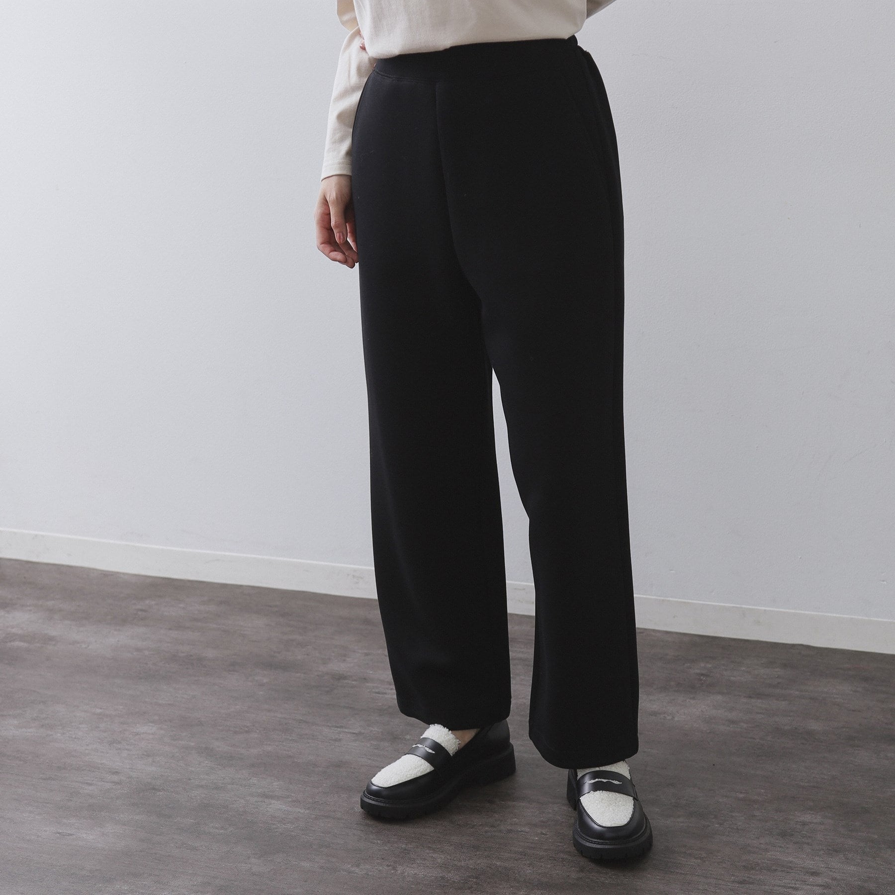 オペーク ドット クリップ OPAQUE.CLIP イージーカーブワイドパンツ【洗濯機OK】 （ブラック(019)） ブラック(019)