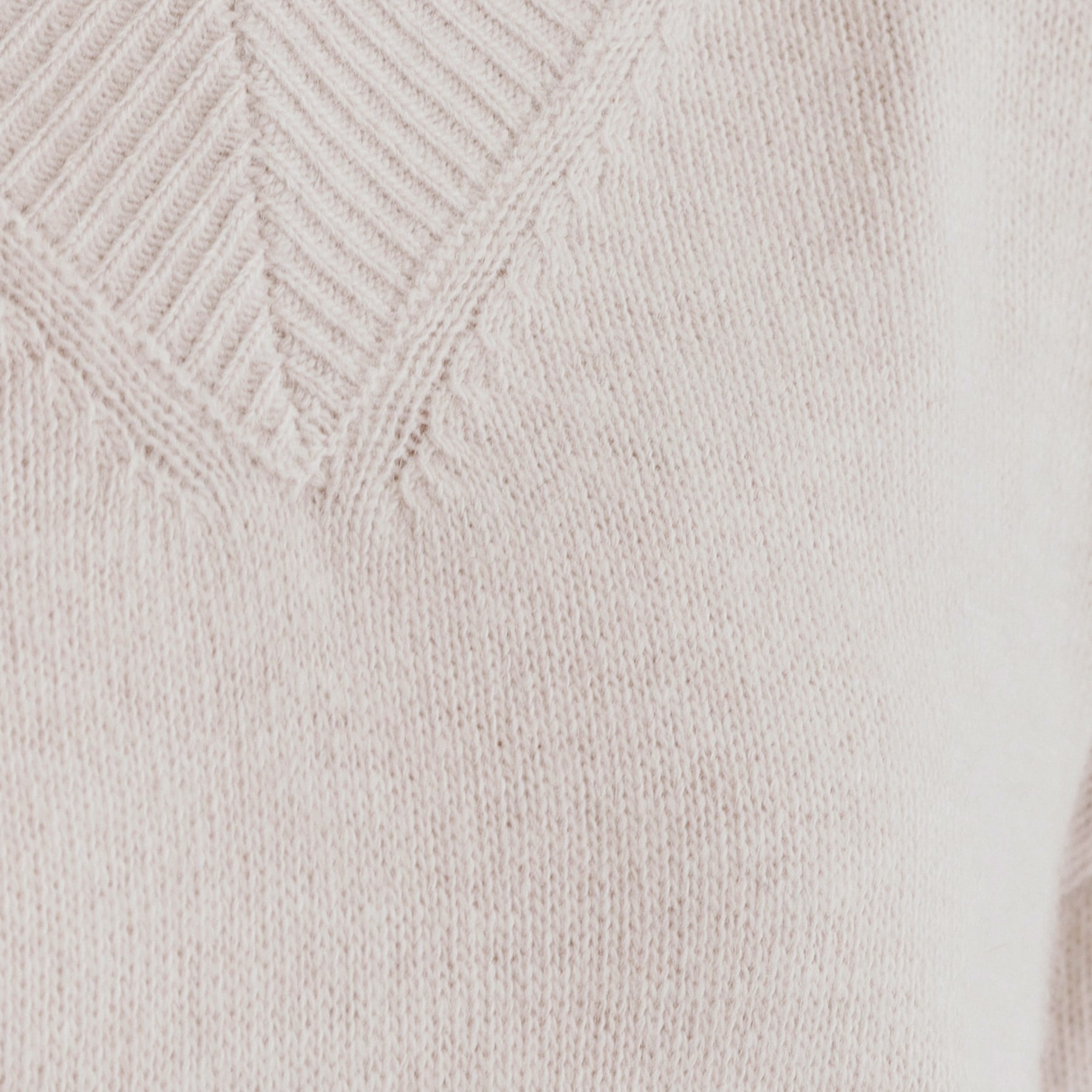 オペーク ドット クリップ OPAQUE.CLIP 【es】フラッフィーウールVネックニット【洗濯機洗い可】 （チャコールグレー(014)） チャコールグレー(014)