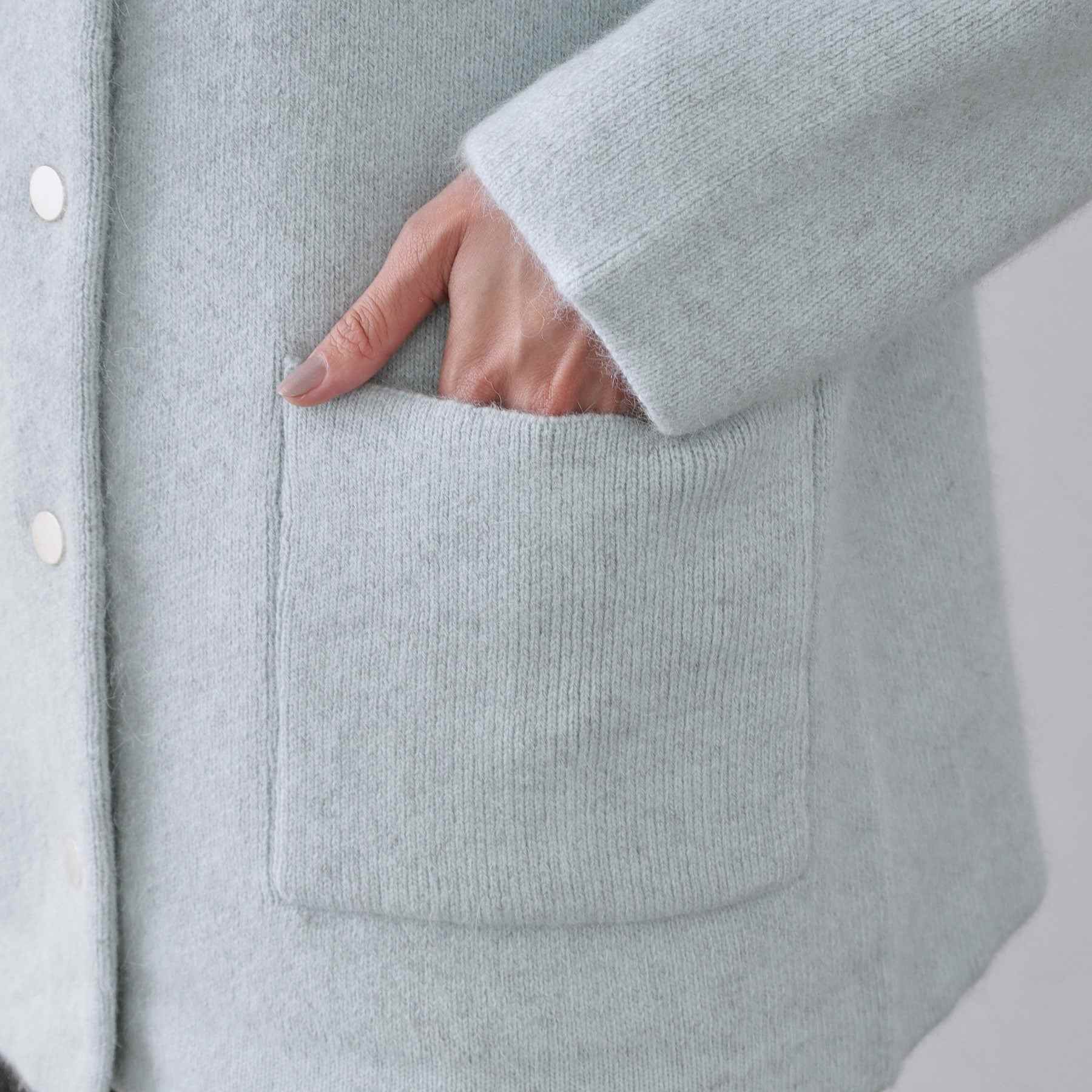 オペーク ドット クリップ OPAQUE.CLIP アンゴラ／フォックスブレンド ニットカーディガン【洗濯機洗いOK】 （モカブラウン(042)） モカブラウン(042)