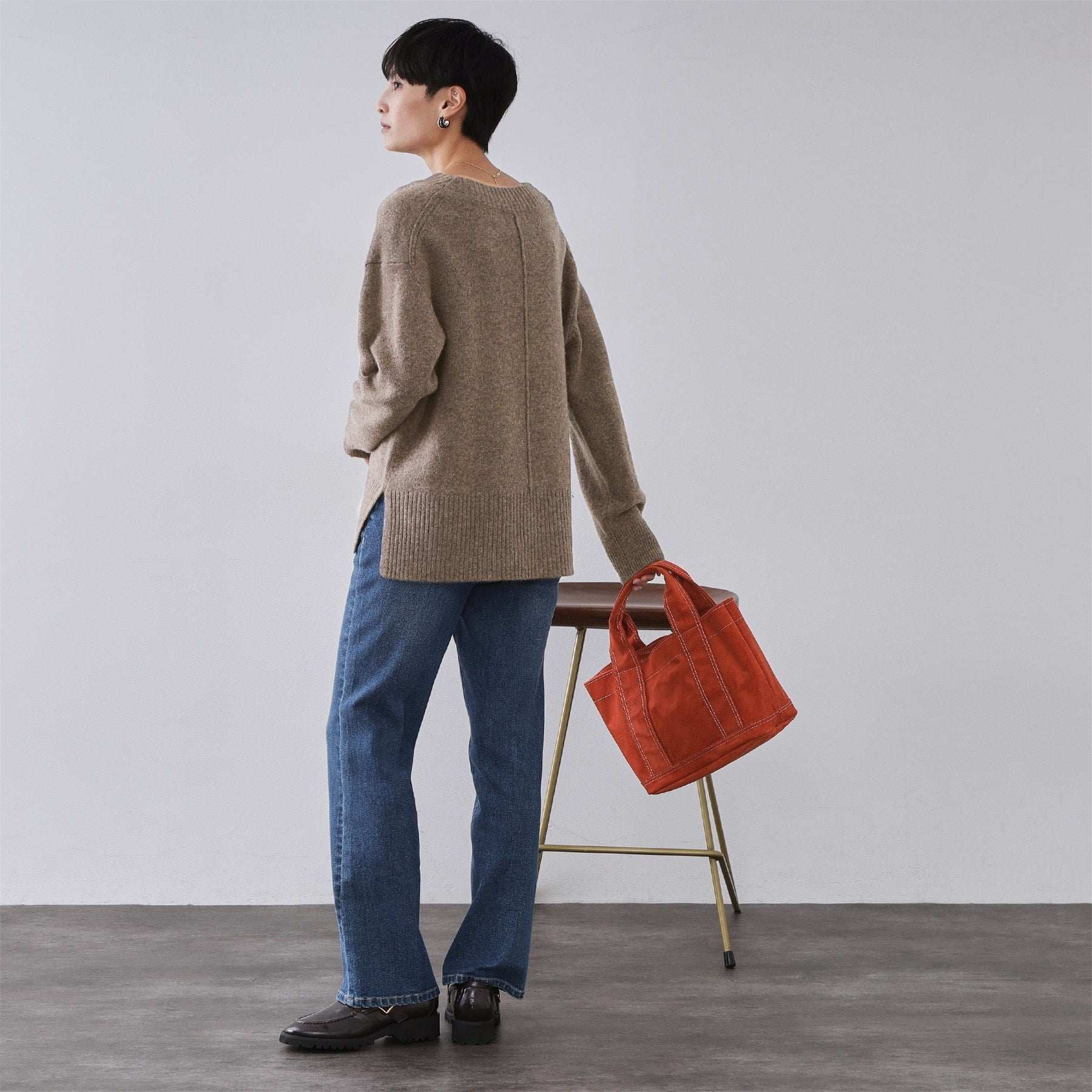 オペーク ドット クリップ OPAQUE.CLIP リラクシーVネックミドルゲージニット【洗える】 （グレー(012)） グレー(012)