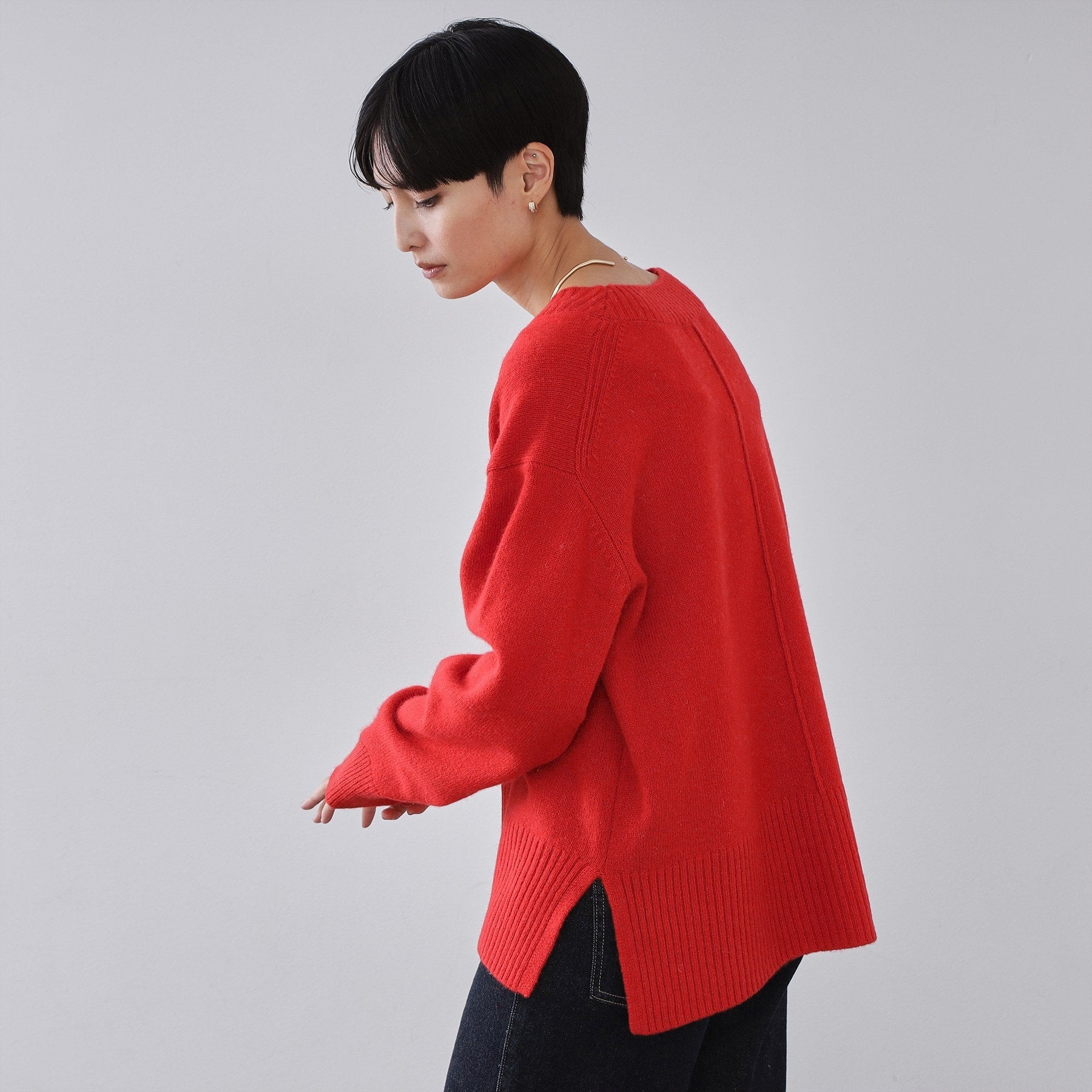 オペーク ドット クリップ OPAQUE.CLIP リラクシーVネックミドルゲージニット【洗える】 （グレー(012)） グレー(012)