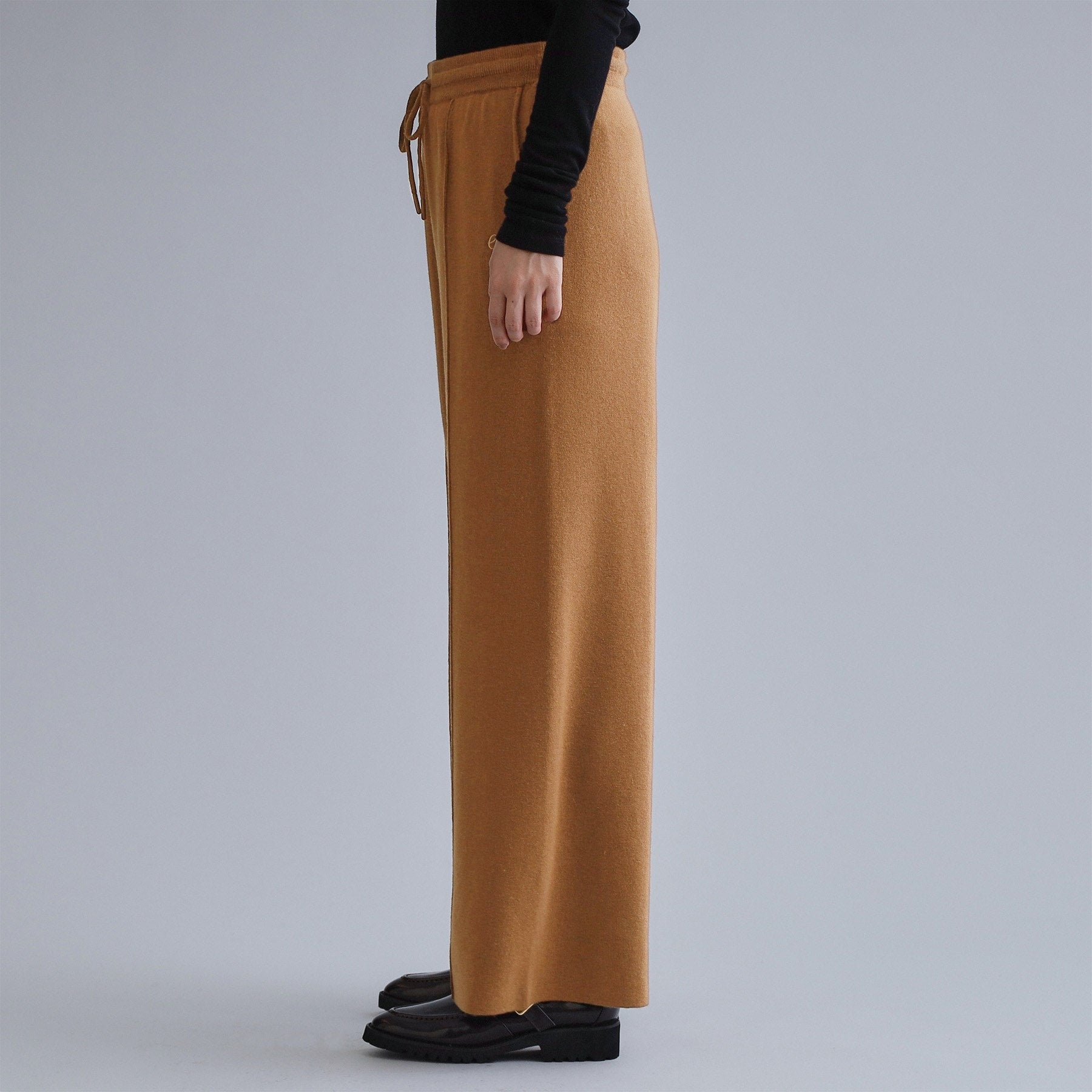 オペーク ドット クリップ OPAQUE.CLIP 【es】ニットワイドパンツ【洗濯機洗い可】 （キャメルブラウン(041)） キャメルブラウン(041)