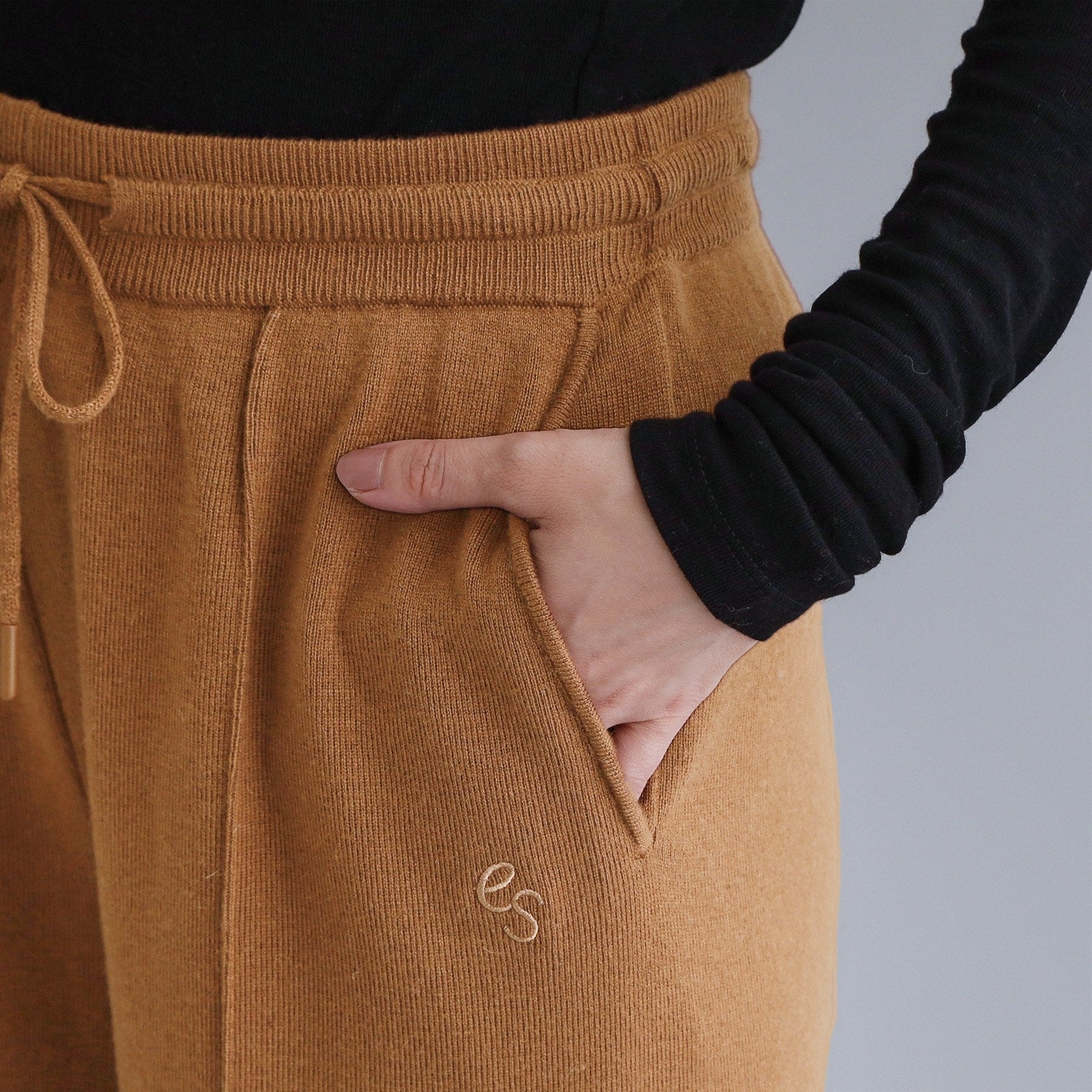 オペーク ドット クリップ OPAQUE.CLIP 【es】ニットワイドパンツ【洗濯機洗い可】 （キャメルブラウン(041)） キャメルブラウン(041)