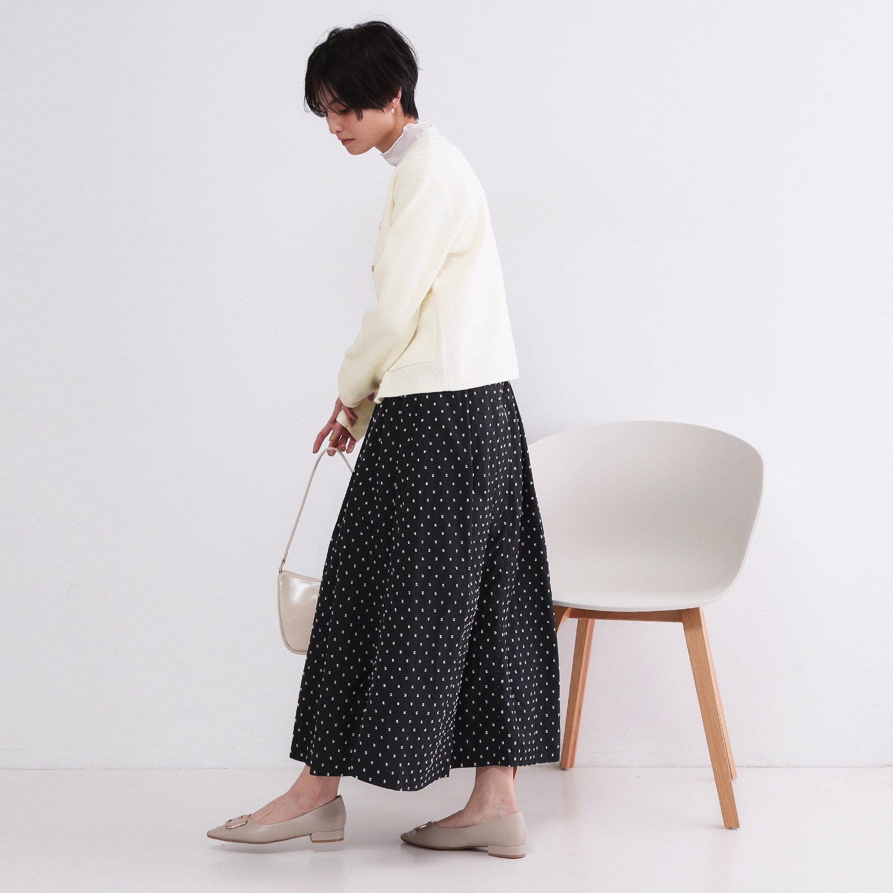 オペーク ドット クリップ OPAQUE.CLIP ブークレ金ボタンニットカーディガン【洗濯機OK】 （オレンジ(067)） オレンジ(067)