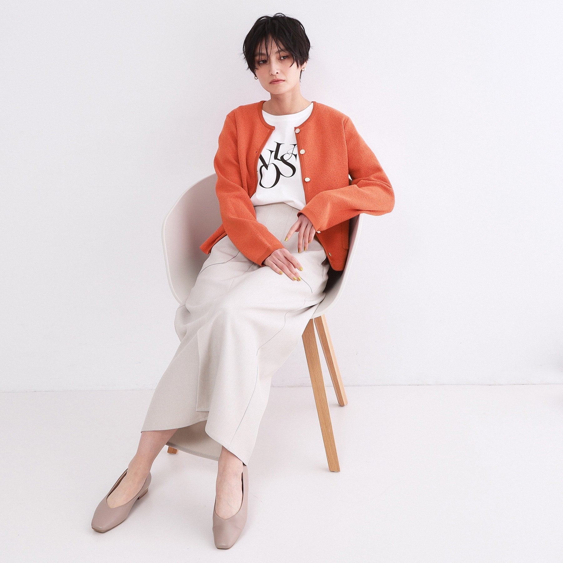 オペーク ドット クリップ OPAQUE.CLIP ブークレ金ボタンニットカーディガン【洗濯機OK】 （オレンジ(067)） オレンジ(067)