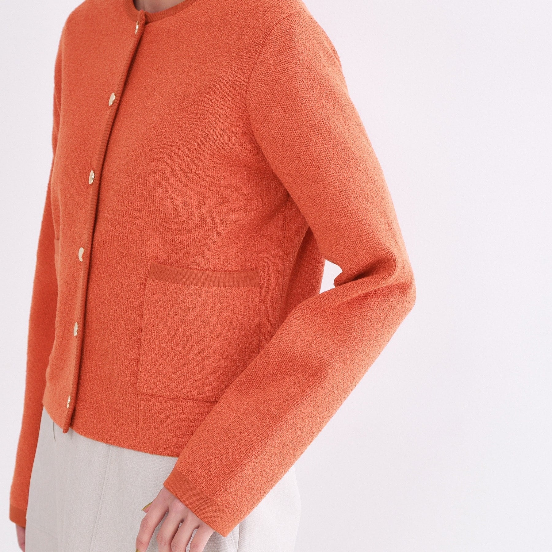 オペーク ドット クリップ OPAQUE.CLIP ブークレ金ボタンニットカーディガン【洗濯機OK】 （オレンジ(067)） オレンジ(067)
