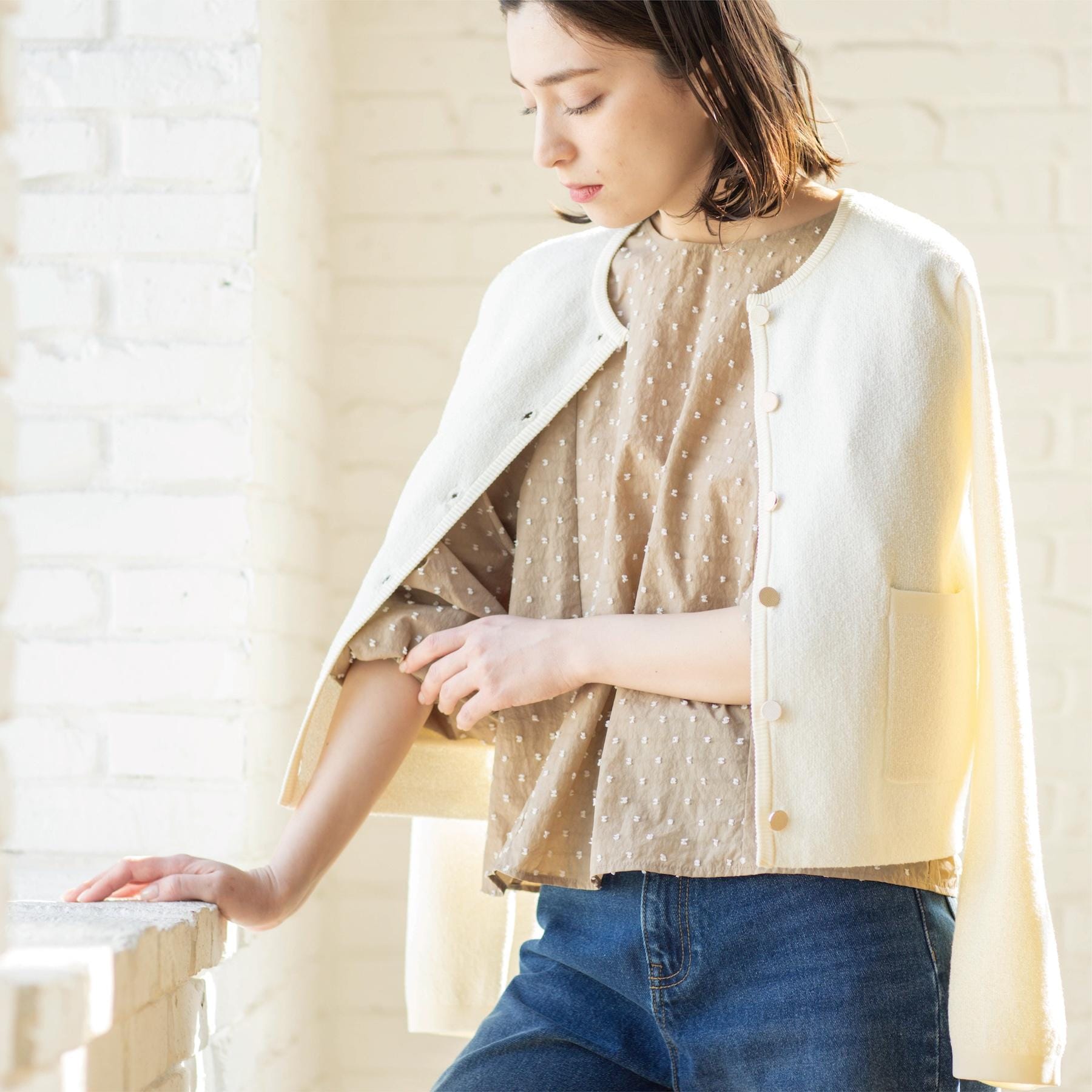 オペーク ドット クリップ OPAQUE.CLIP ブークレ金ボタンニットカーディガン【洗濯機OK】 （オレンジ(067)） オレンジ(067)