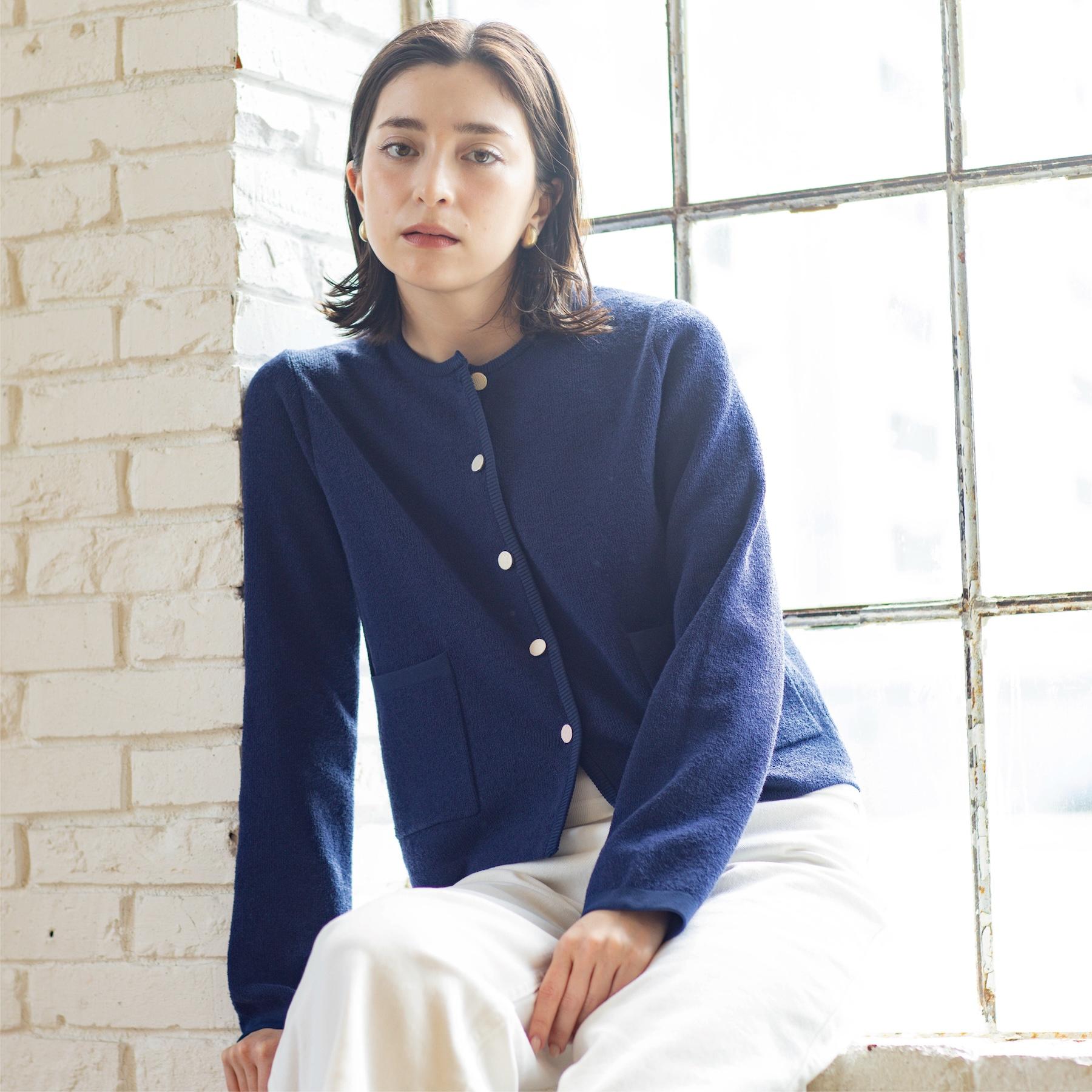 オペーク ドット クリップ OPAQUE.CLIP ブークレ金ボタンニットカーディガン【洗濯機OK】 （オレンジ(067)） オレンジ(067)