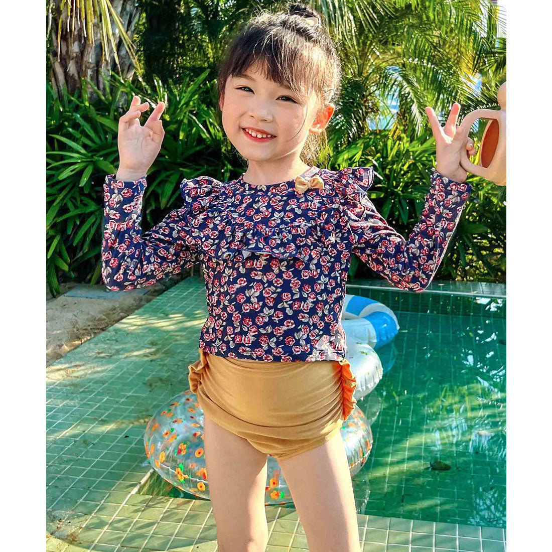 オシャレボ OSYAREVO 【ネット限定】 キッズ フラワー柄 ロングスリーブ フリル 水着 セットアップ 【返品不可商品】